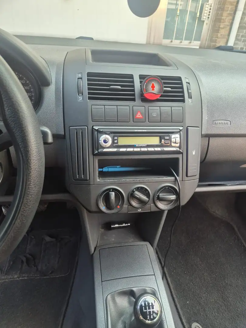 Volkswagen Polo 1.4 Gris - 1