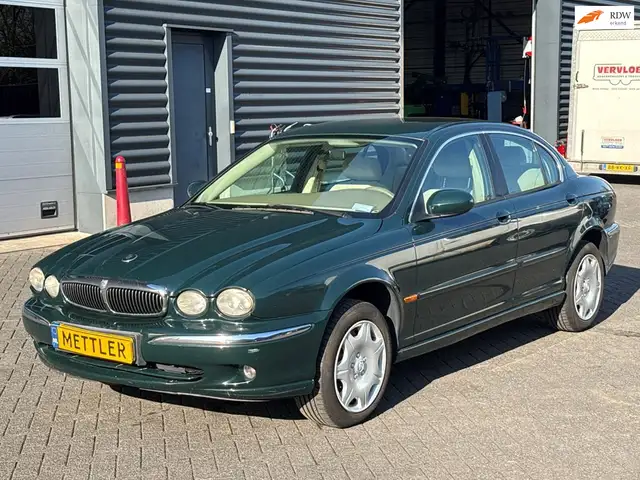 Jaguar X-Type 2.0 V6, cruise control, PDC, airco