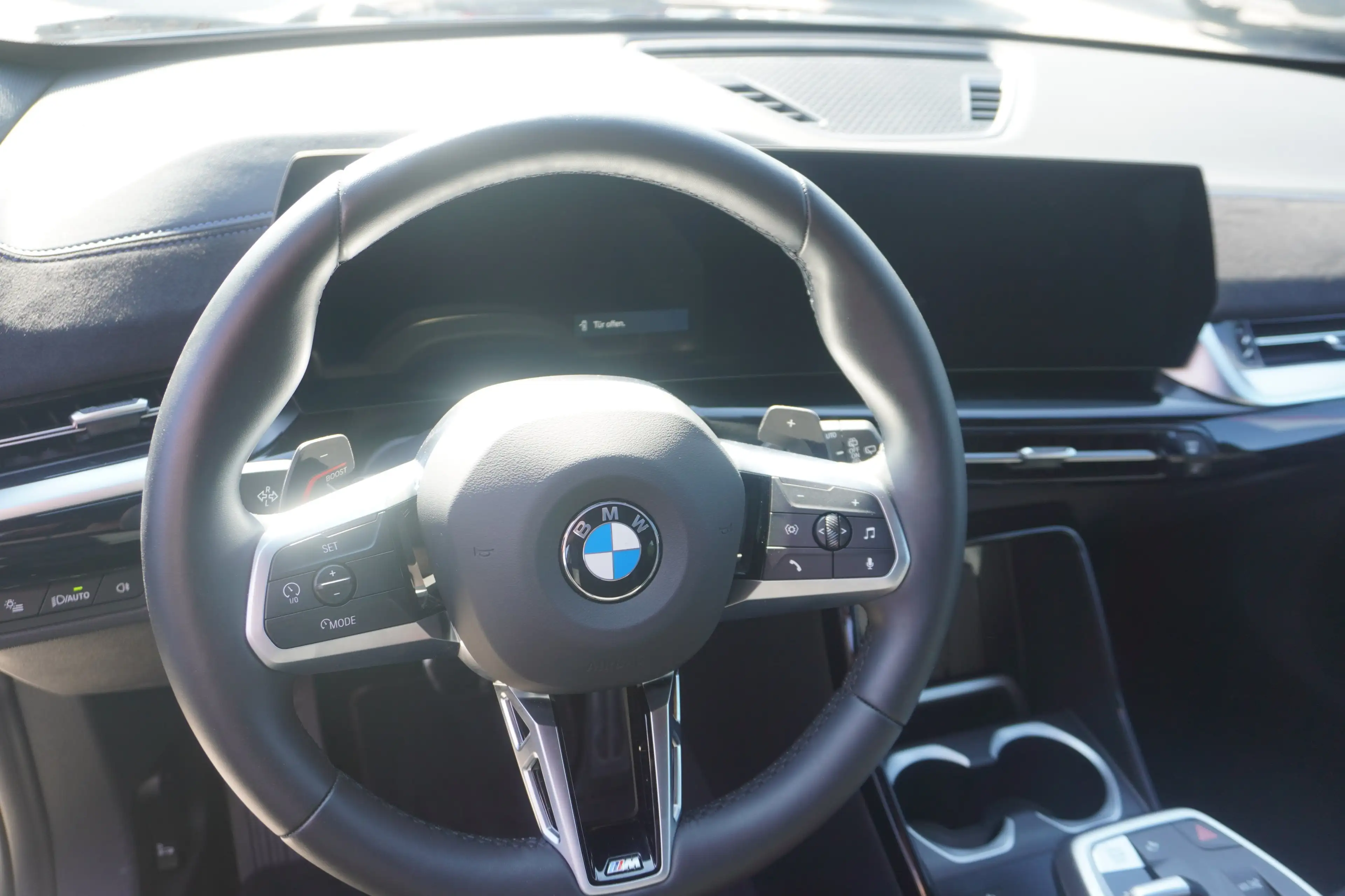 BMW iX1 xDrive30 M Sport AHK Kamera 20" Teilleder Keyless — photo 15