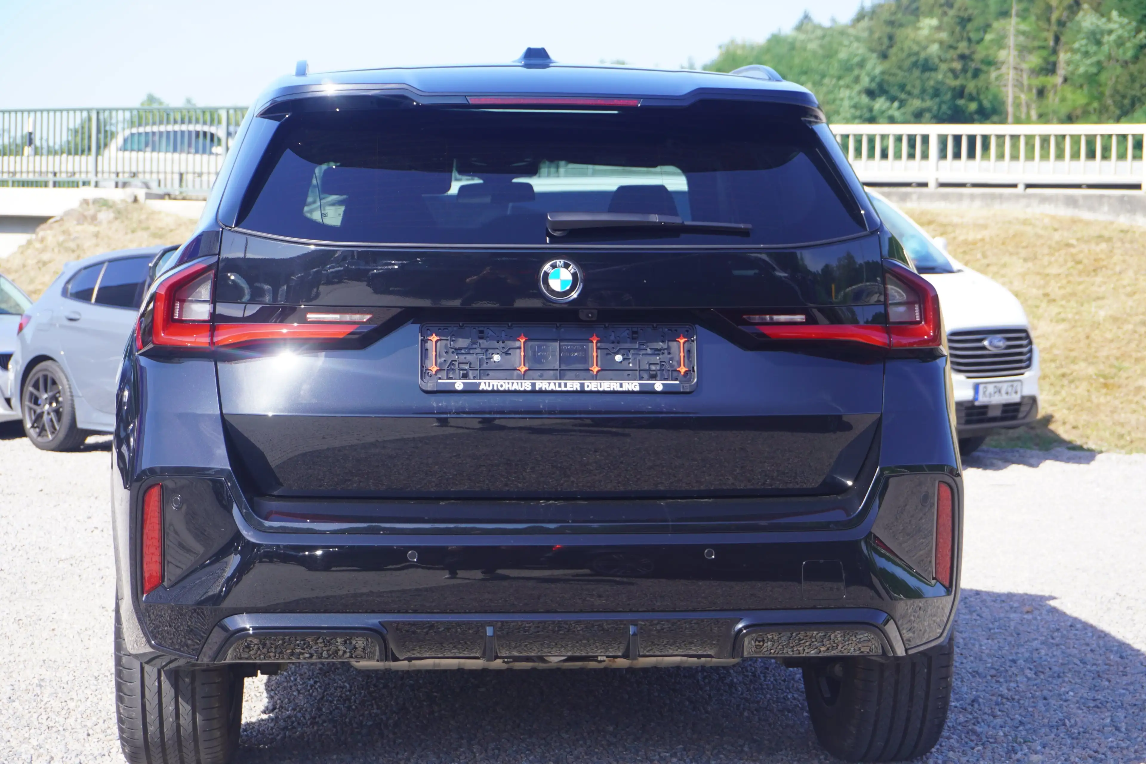 BMW iX1 xDrive30 M Sport AHK Kamera 20" Teilleder Keyless — photo 7