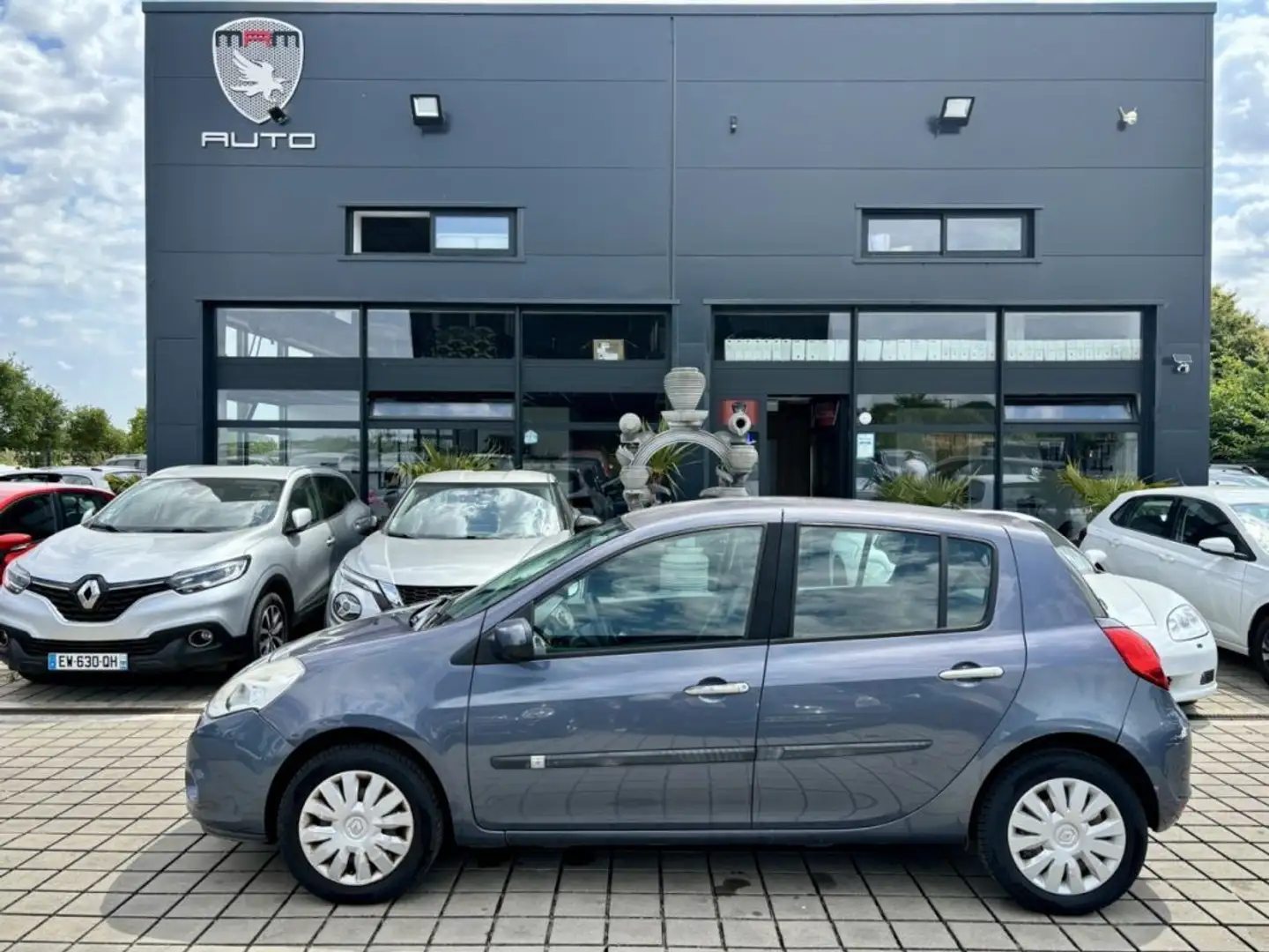 Renault Clio 1.2 16V 75CH ECO2 EXPRESSION Szary - 1