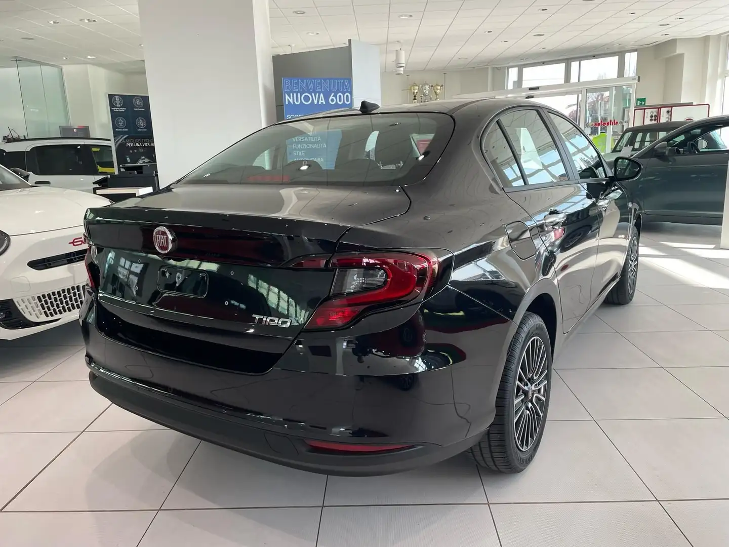 Fiat Tipo 1.6 Mjt S&S 4 porte City - Pronta consegna Nero - 2