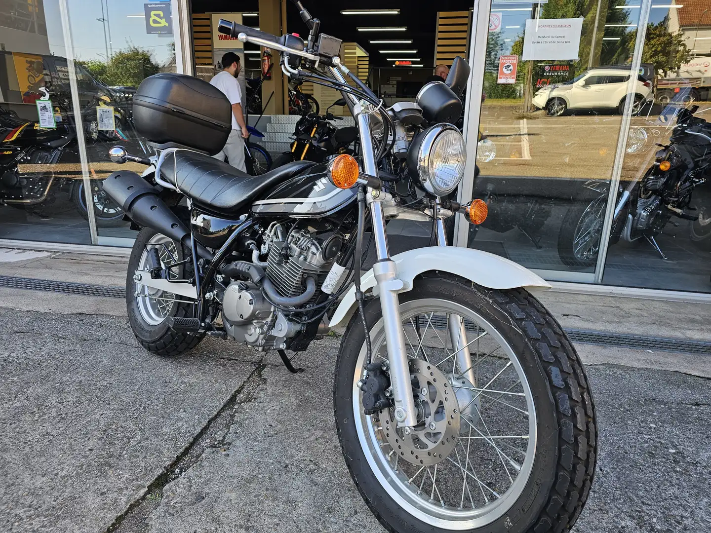 Suzuki VanVan 125 Noir - 2
