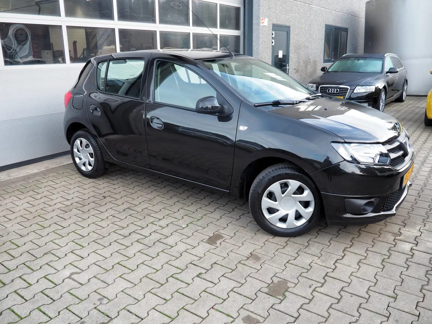Dacia Sandero 0.9 Tce Lauréate 1STE EIGENAAR AIRCO PARKEER S. Noir - 1