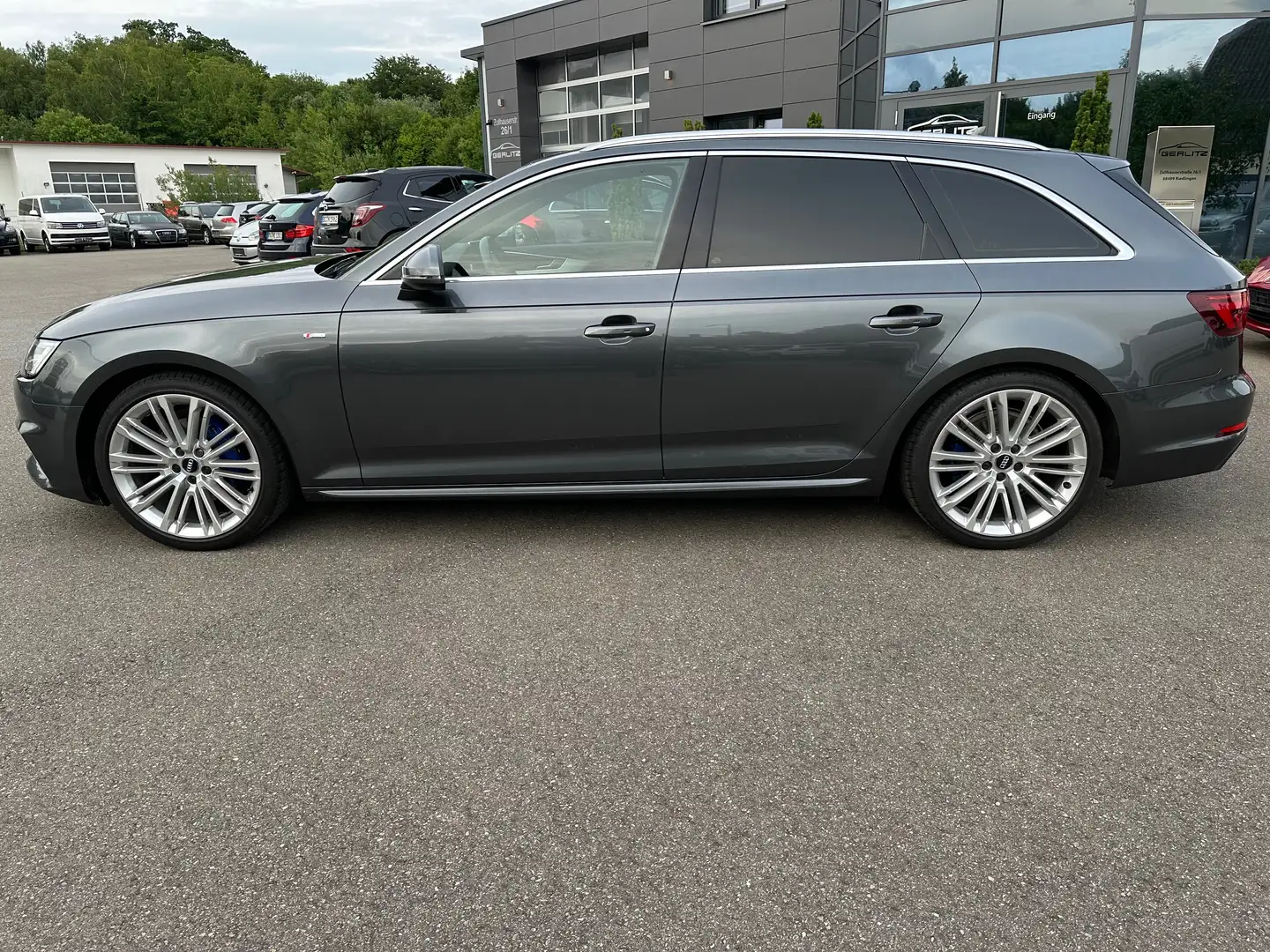 Audi A4 Sport / S-Line Sportpaket Plus/ Matrix-LED/ACC Grijs - 2