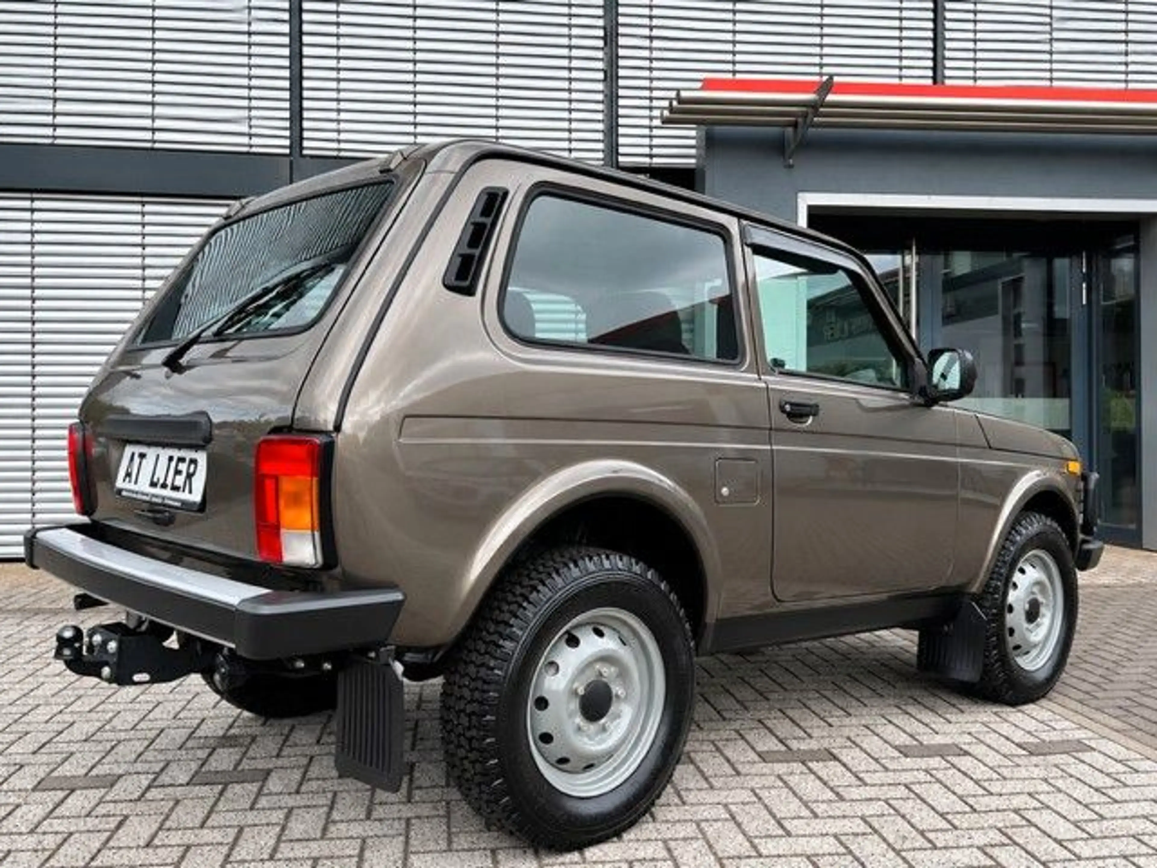 Lada Niva Legend 4x4 Legend Top Zustand! — photo 2