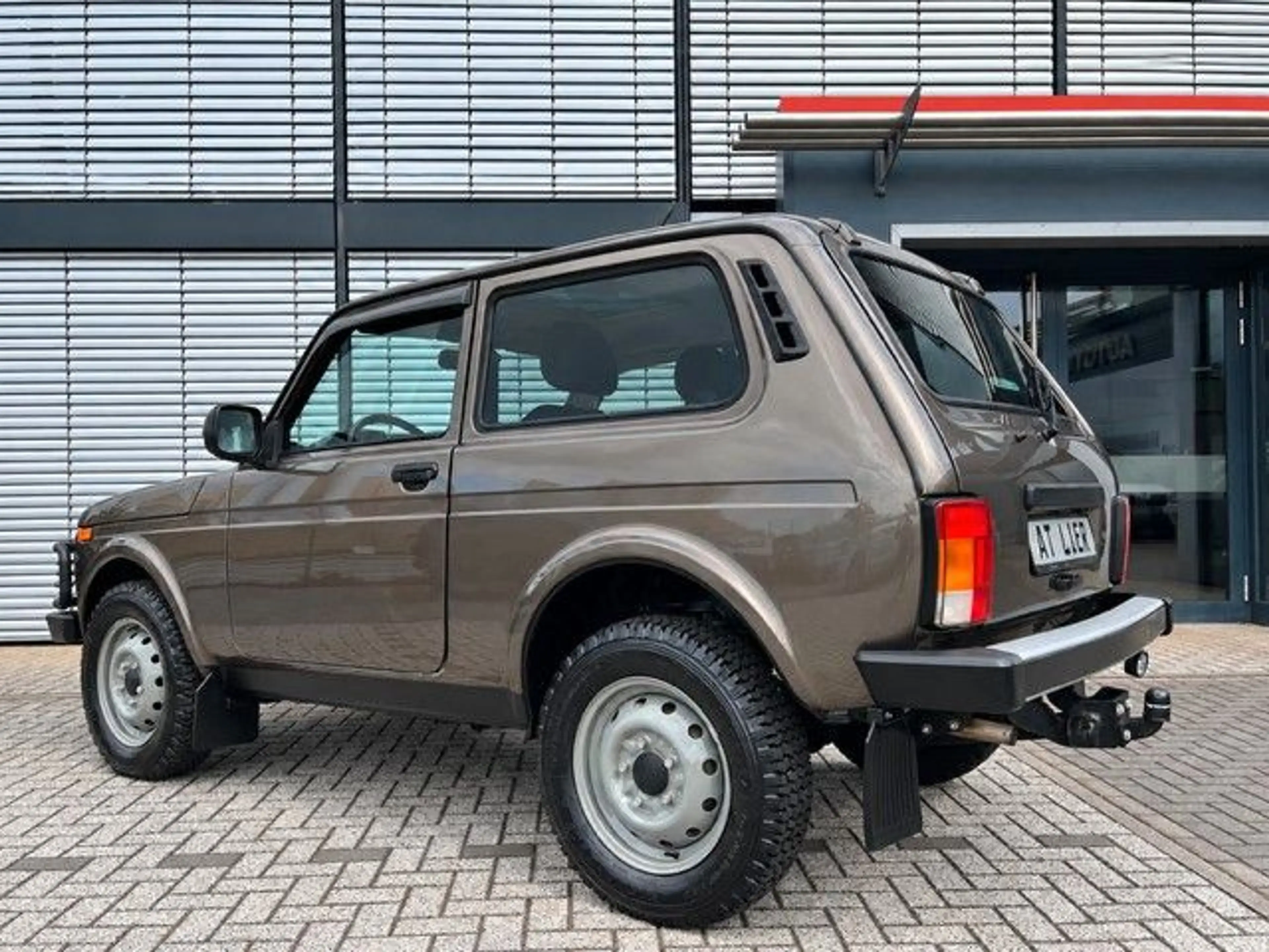 Lada Niva Legend 4x4 Legend Top Zustand! — photo 6