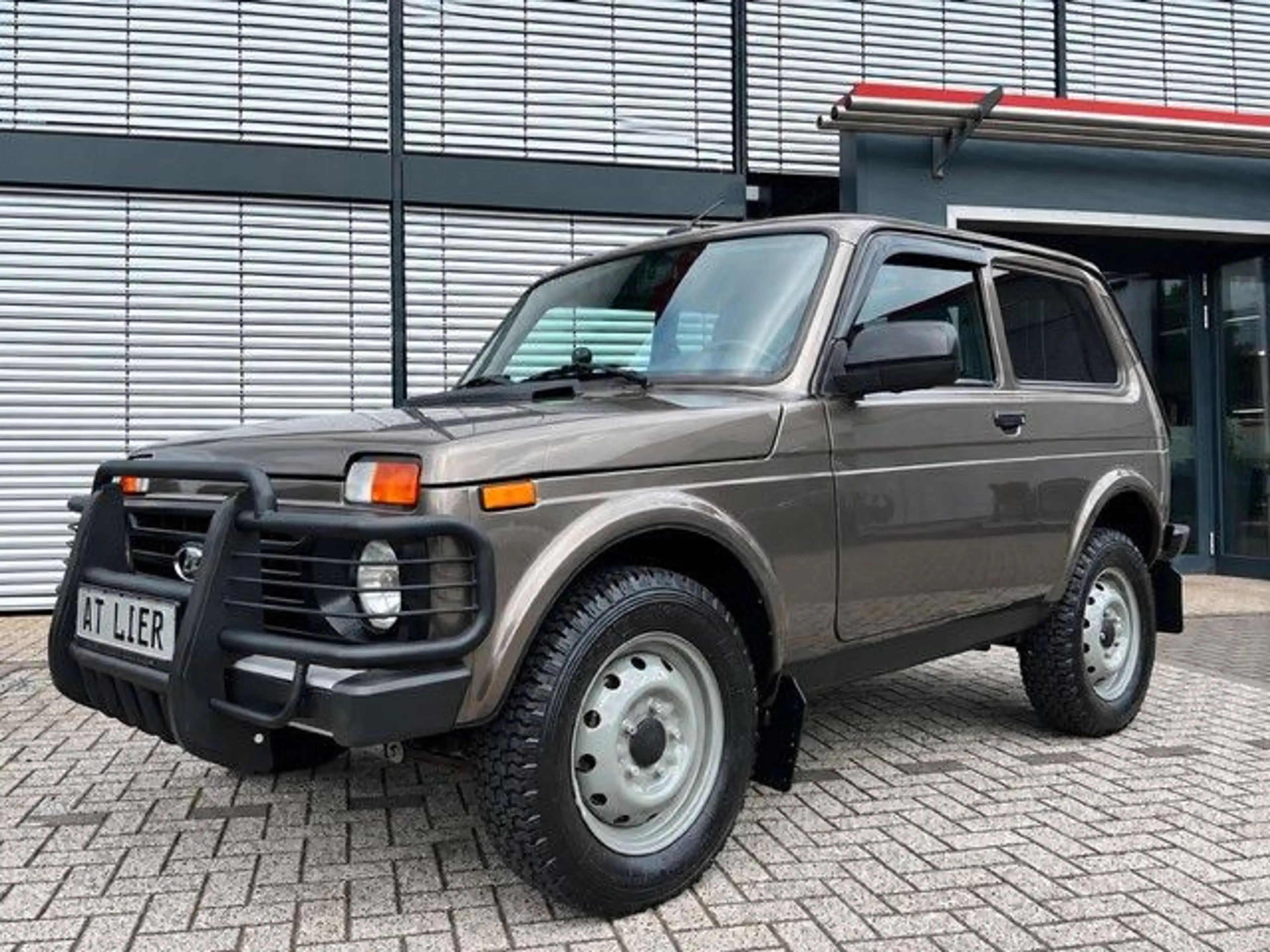Lada Niva Legend 4x4 Legend Top Zustand!