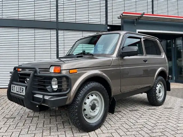 Lada Niva Legend 4x4 Legend Top Zustand!