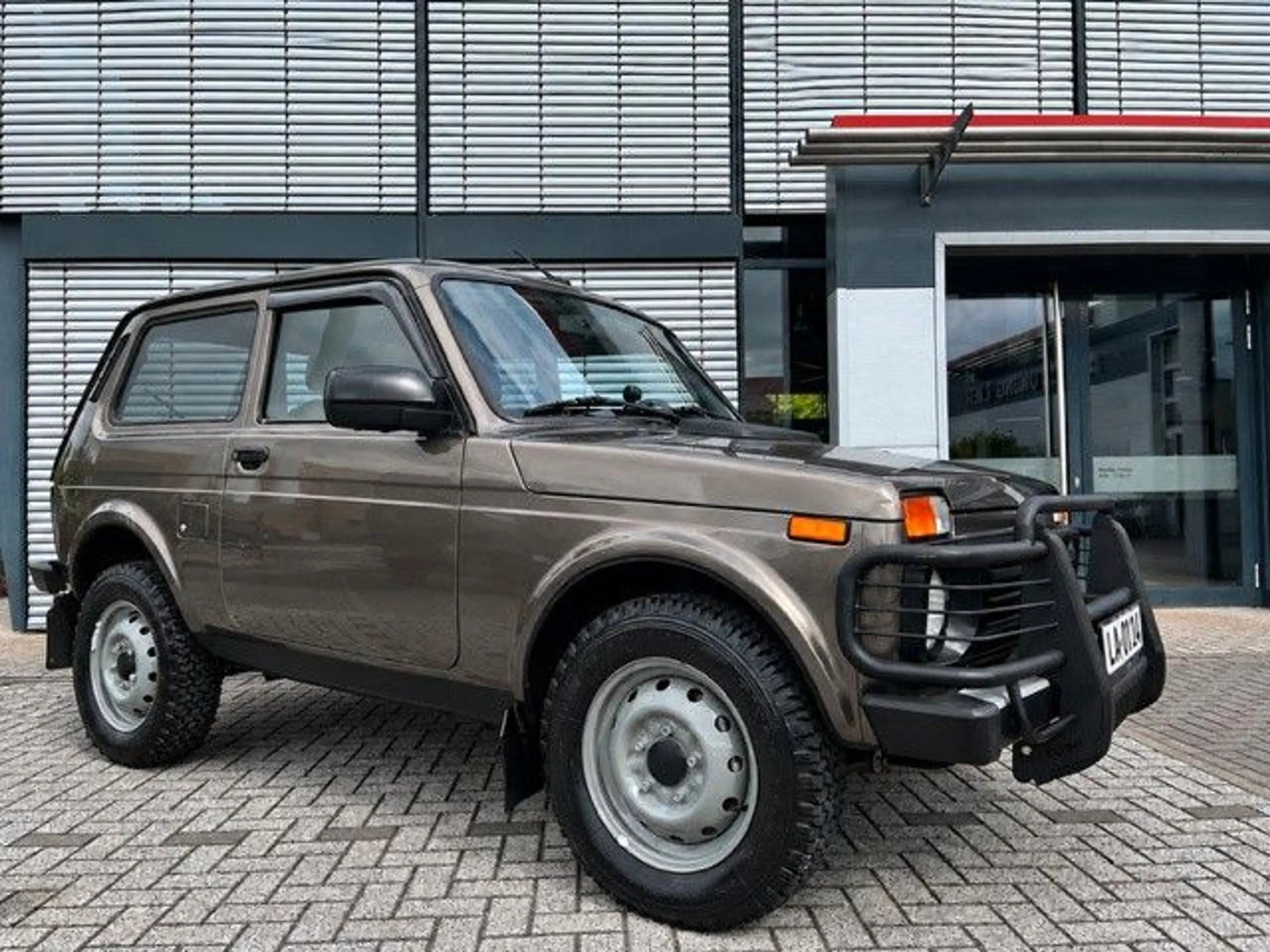 Lada Niva Legend 4x4 Legend Top Zustand! — photo 5