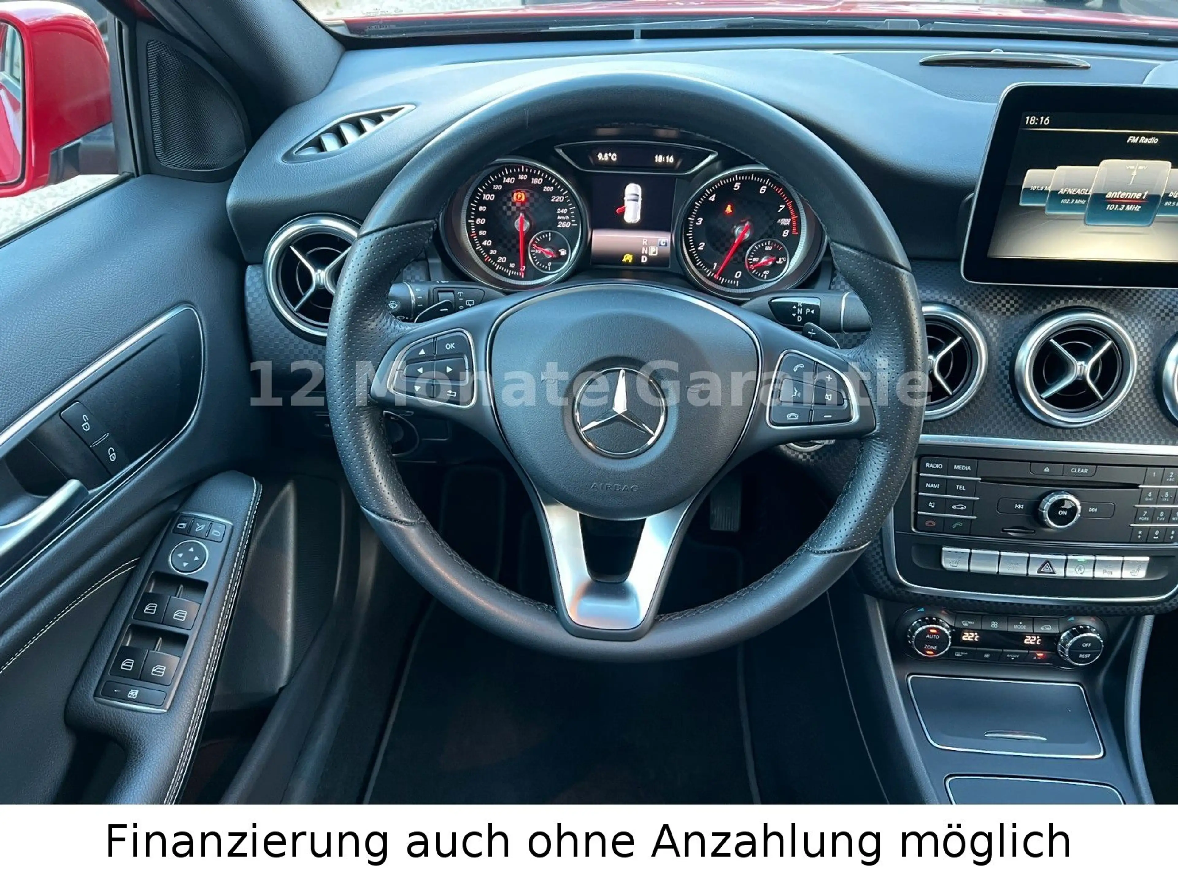 Mercedes-Benz A 180 A-Klasse 180 Sportpaket Panorama-Dach Automatik — photo 21