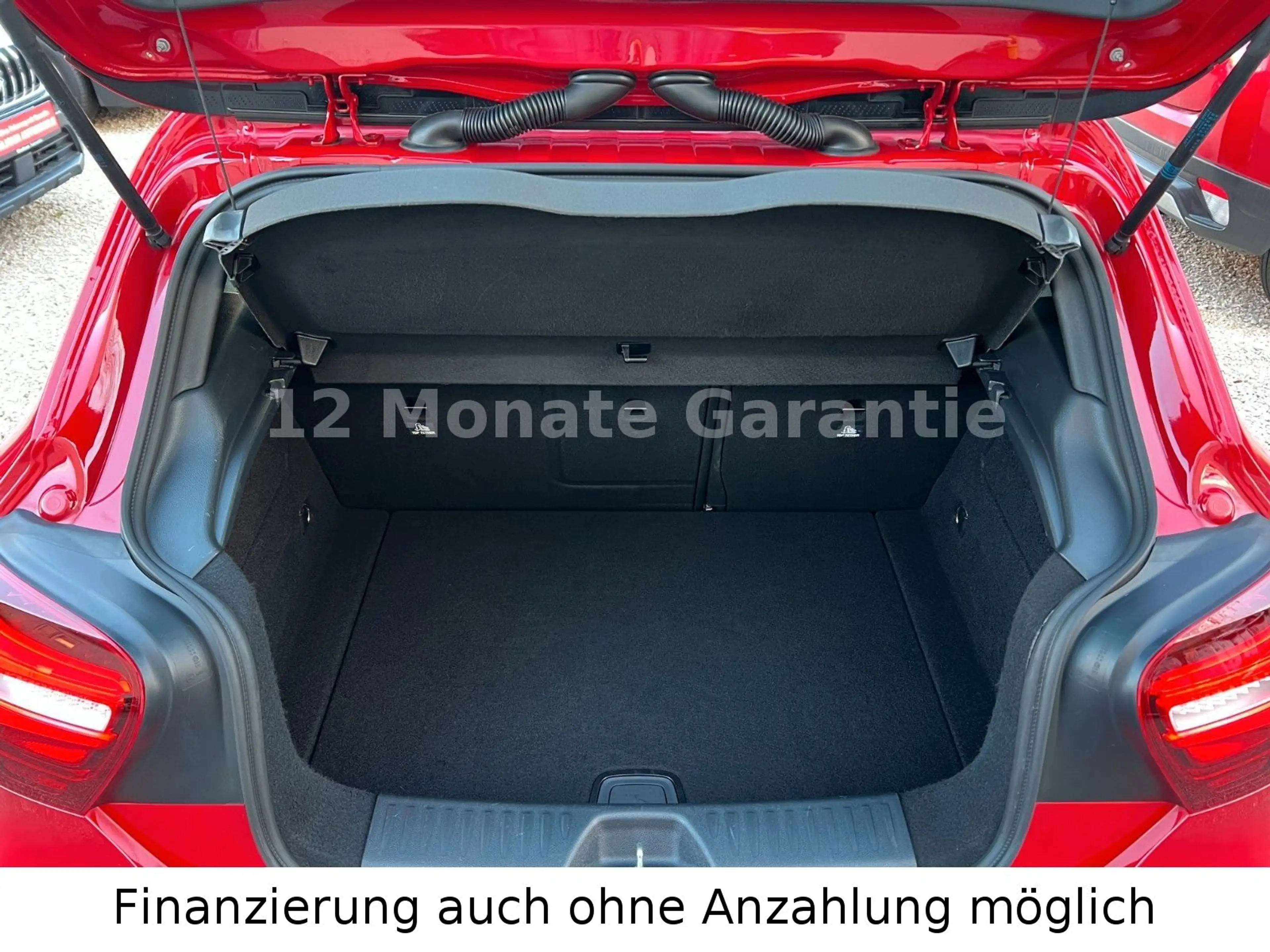 Mercedes-Benz A 180 A-Klasse 180 Sportpaket Panorama-Dach Automatik — photo 35