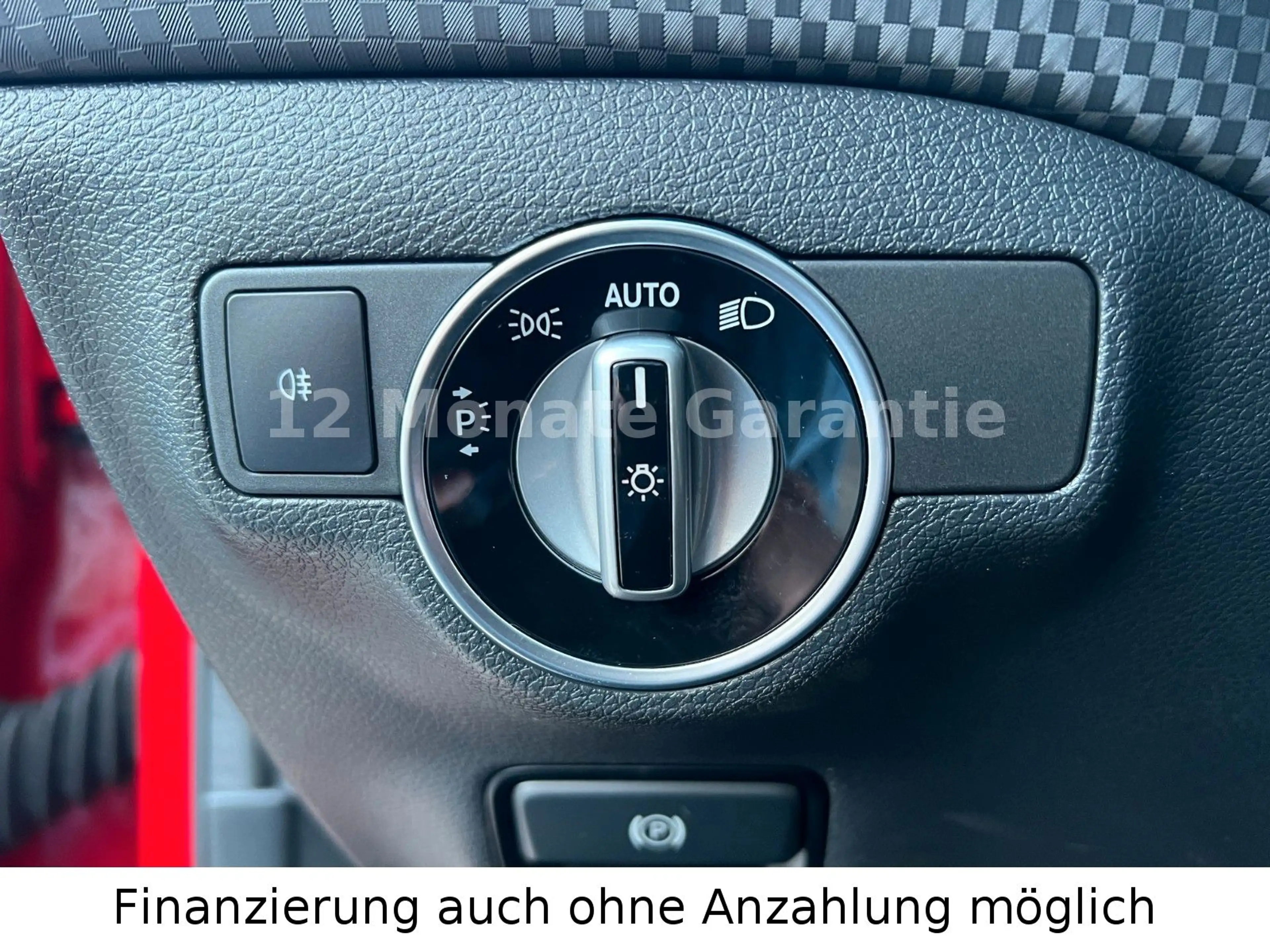 Mercedes-Benz A 180 A-Klasse 180 Sportpaket Panorama-Dach Automatik — photo 28
