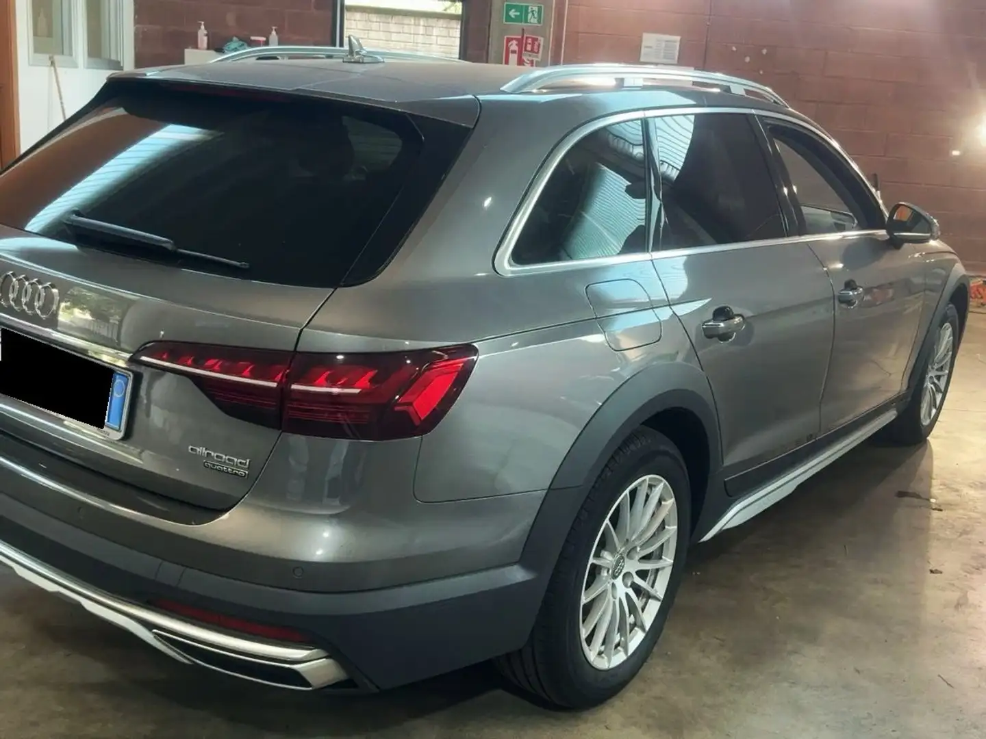 Audi A4 allroad A4 ALLROAD 40 2.0 tdi Business Evo190cv s tronic Grigio - 2