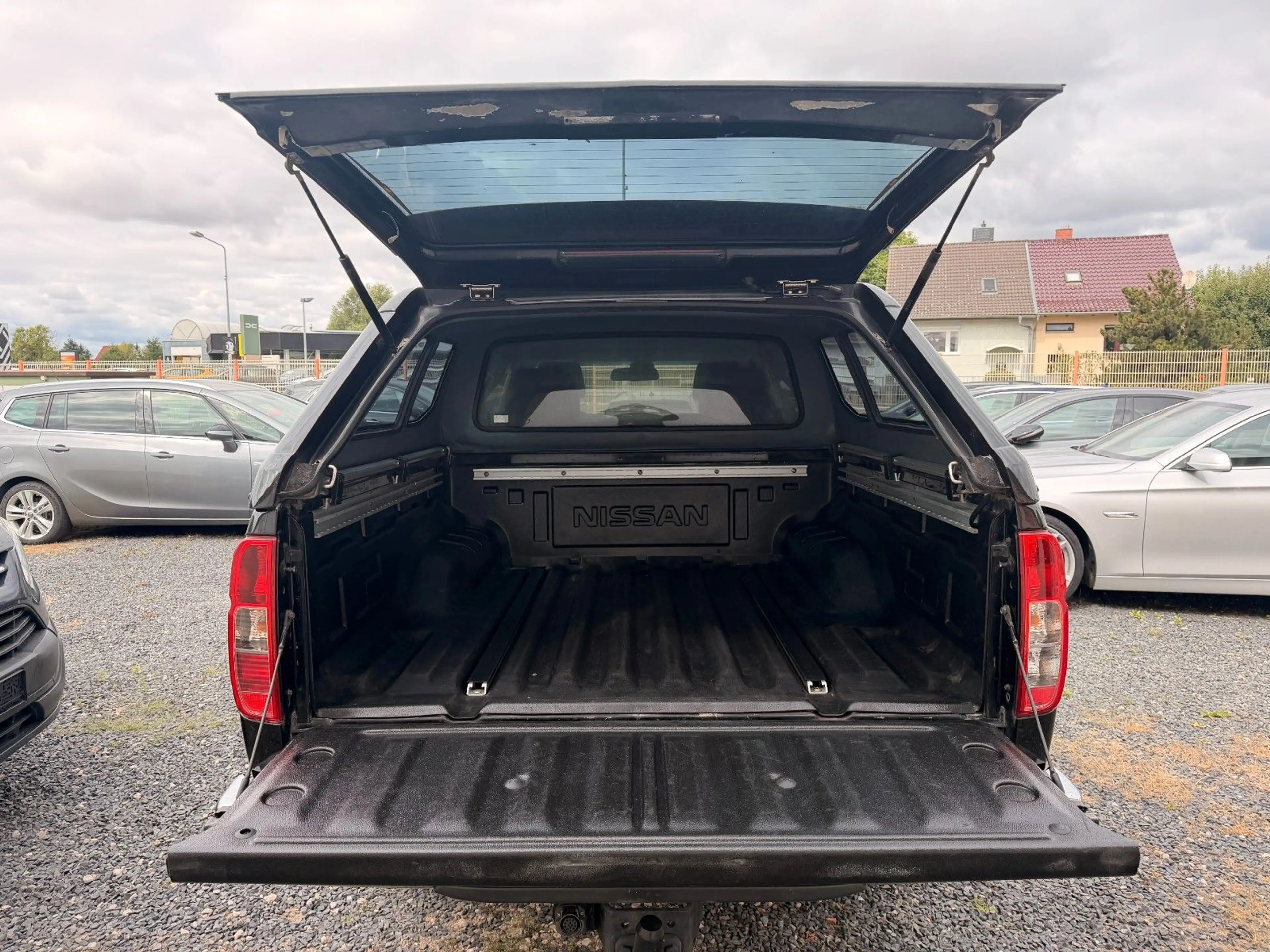 Nissan Navara Pickup King Cab SE 4X4 — photo 9
