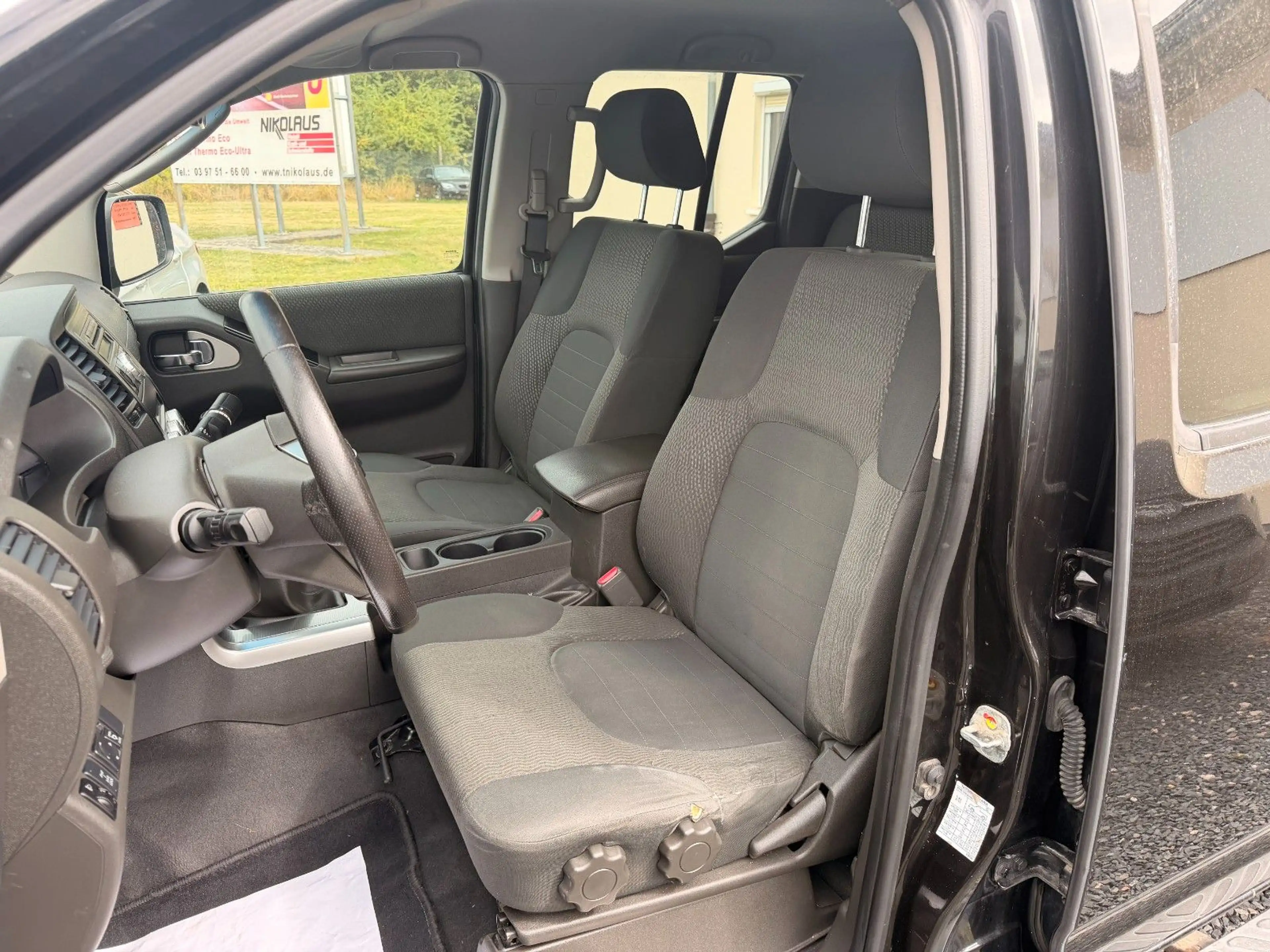 Nissan Navara Pickup King Cab SE 4X4 — photo 11