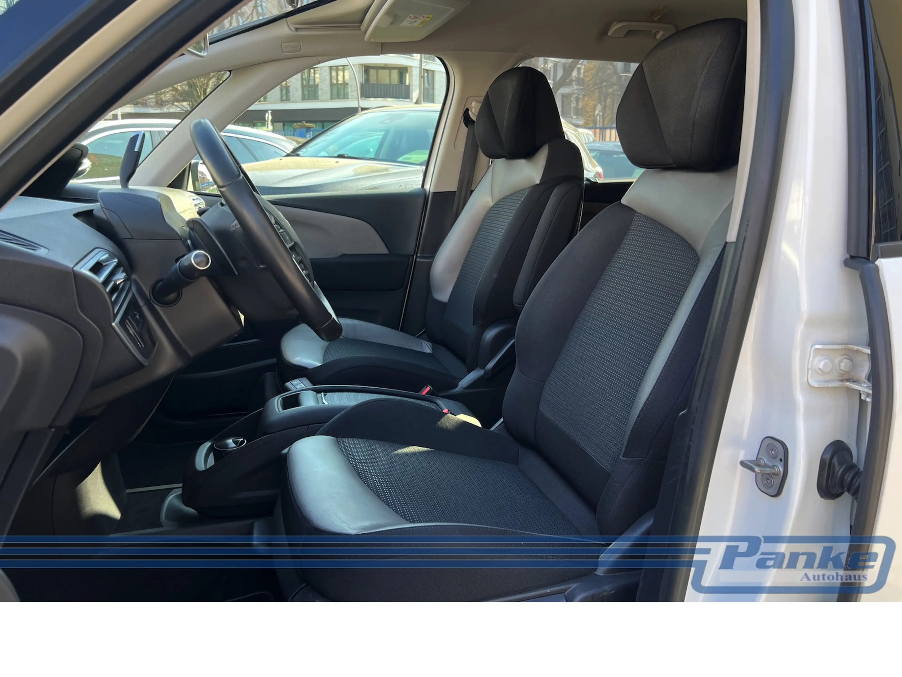 Citroen C4 Picasso Exclusive 150*ACC*NAV*360°*TotW*SHZ* — photo 14
