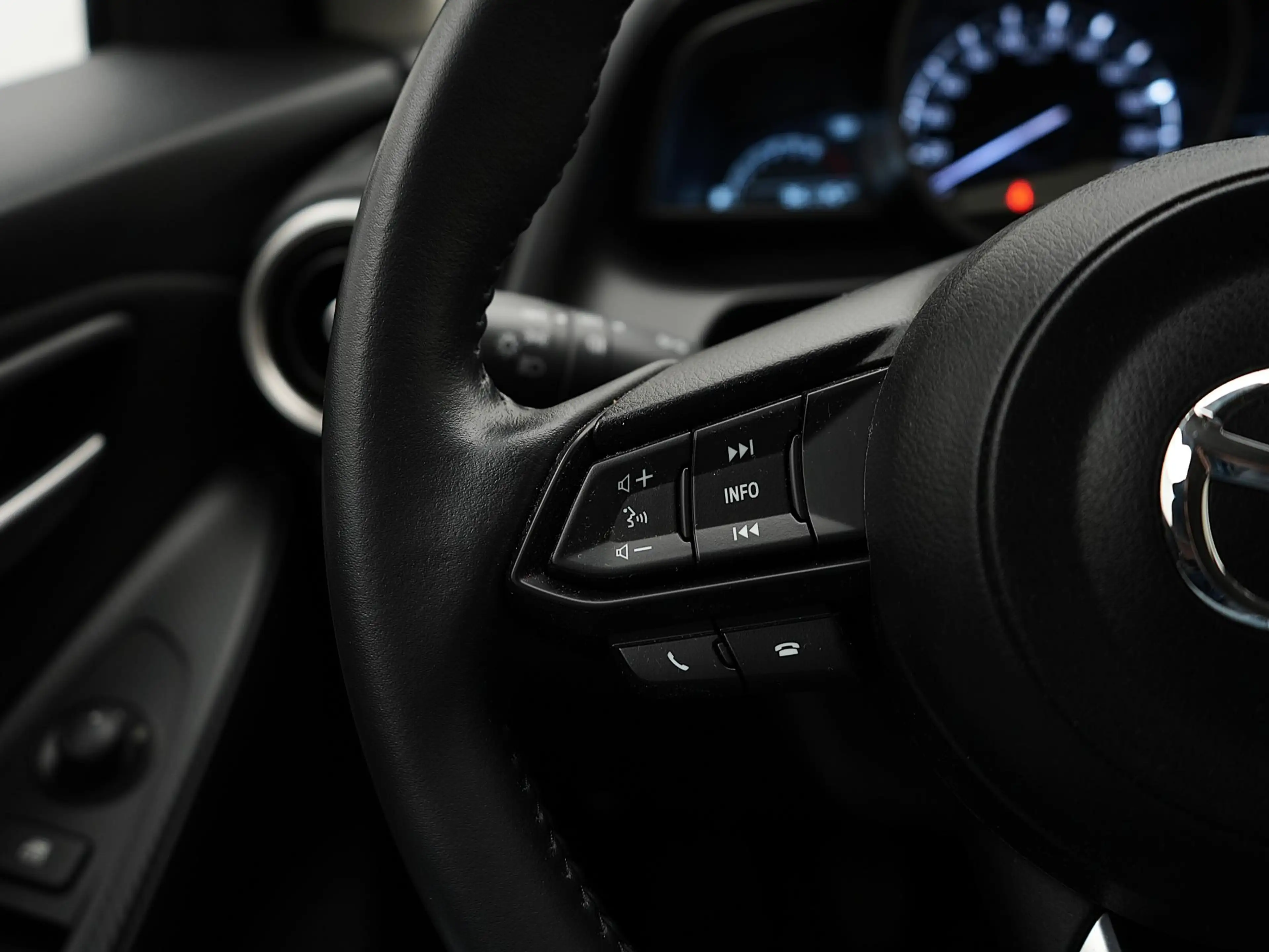 Mazda 2 1.5 Skyactiv-G Comfort met navigatie : dealer onde — photo 32