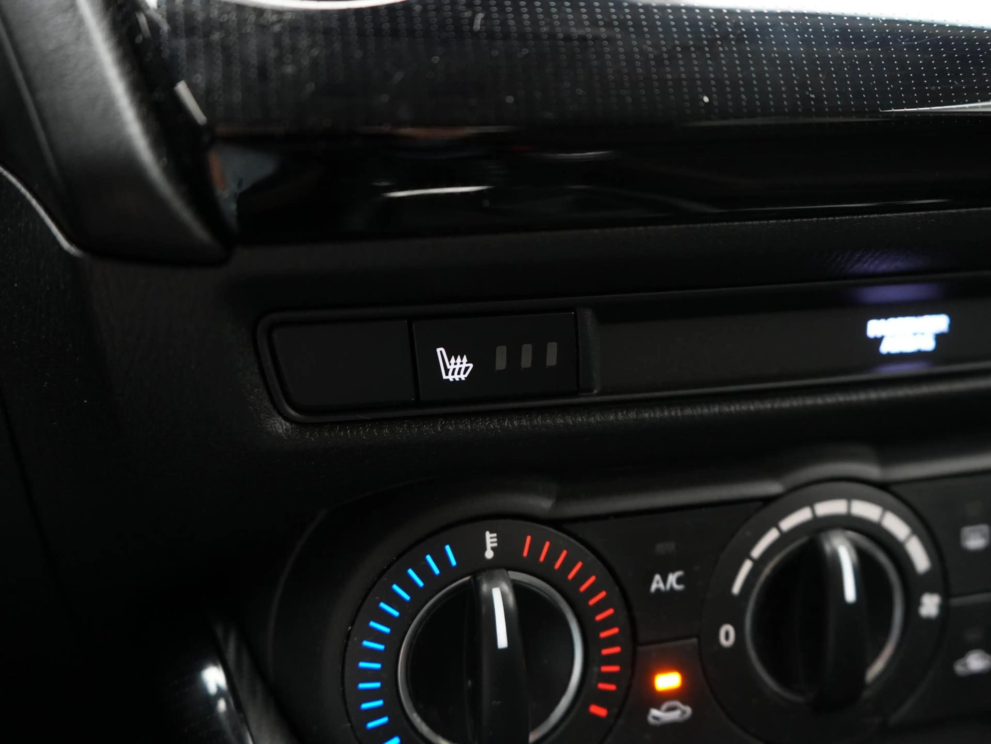 Mazda 2 1.5 Skyactiv-G Comfort met navigatie : dealer onde — photo 43