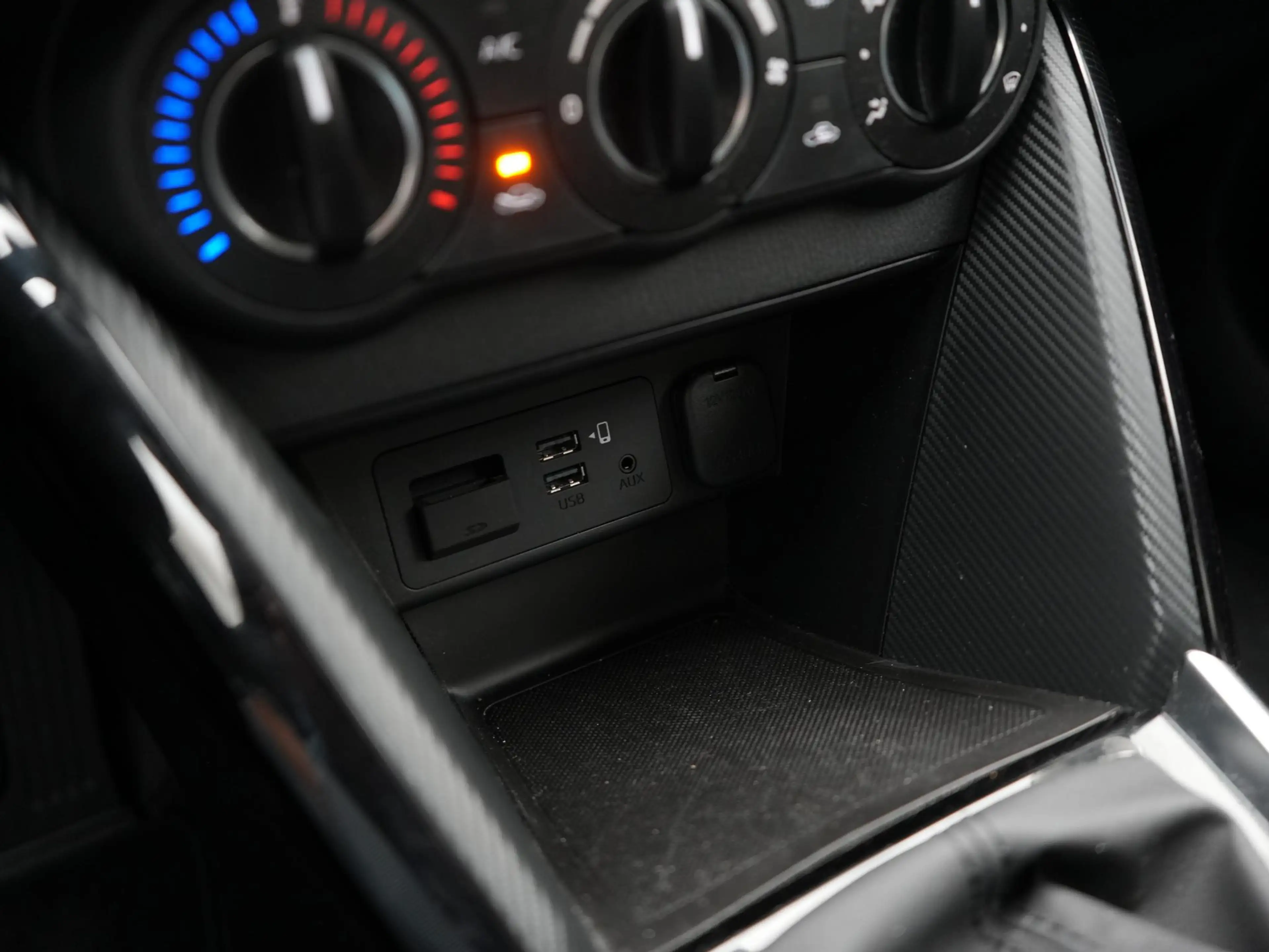 Mazda 2 1.5 Skyactiv-G Comfort met navigatie : dealer onde — photo 44