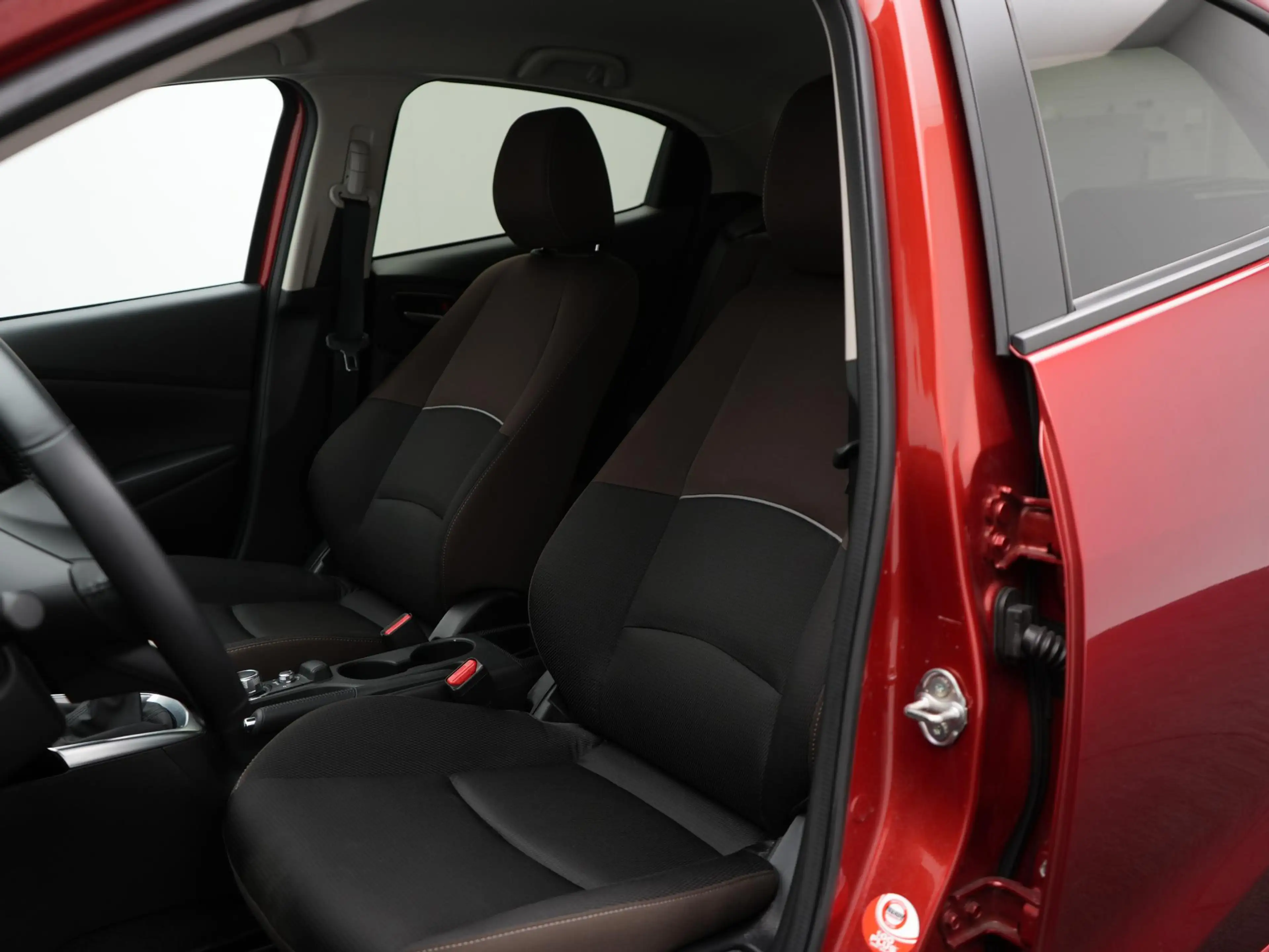 Mazda 2 1.5 Skyactiv-G Comfort met navigatie : dealer onde — photo 28