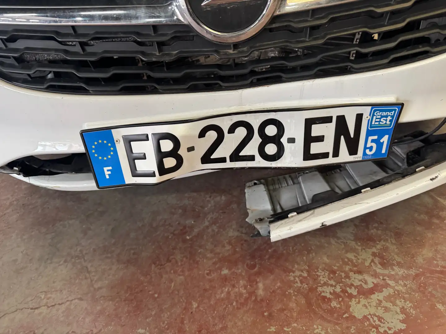 Opel Corsa Corsa 1.4i. Accidentée Blanc - 2