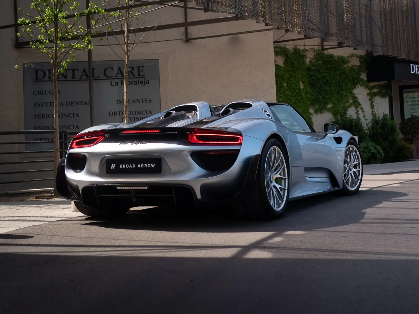 Porsche 918 918 Spyder V8 4.6i 887 Pack Weissach A Silber - 2