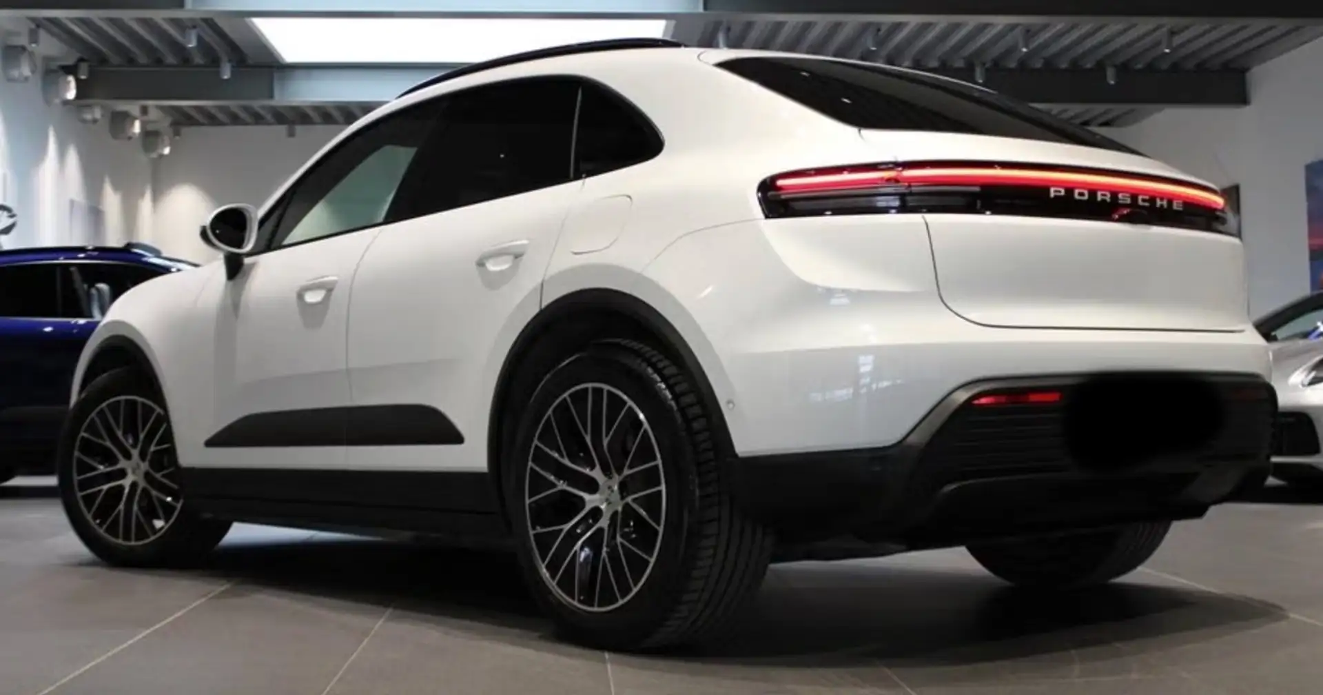 Porsche Macan Electric Sport-Chrono-Paket Weiß - 2
