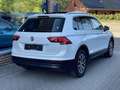 Volkswagen Tiguan 2.0 TDi SCR HIGHLINE ÉDITION *PANO *GPS *CARPLAY Wit - thumbnail 2