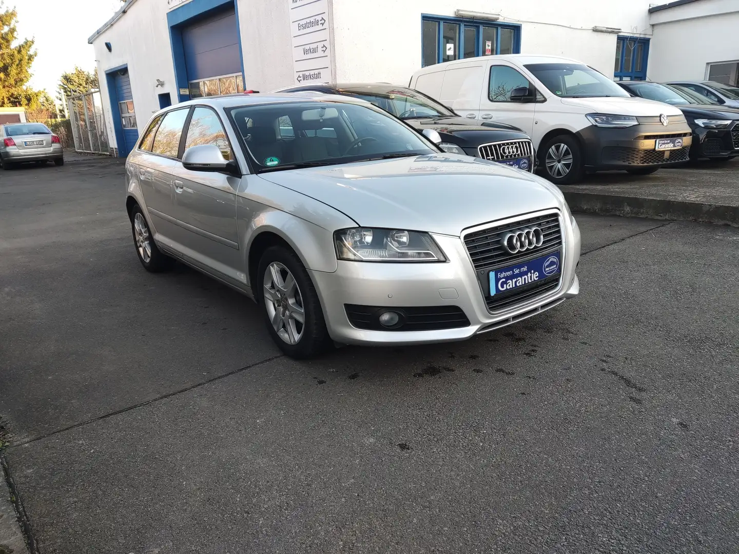 Audi A3 1.6 Attraction Silber - 1