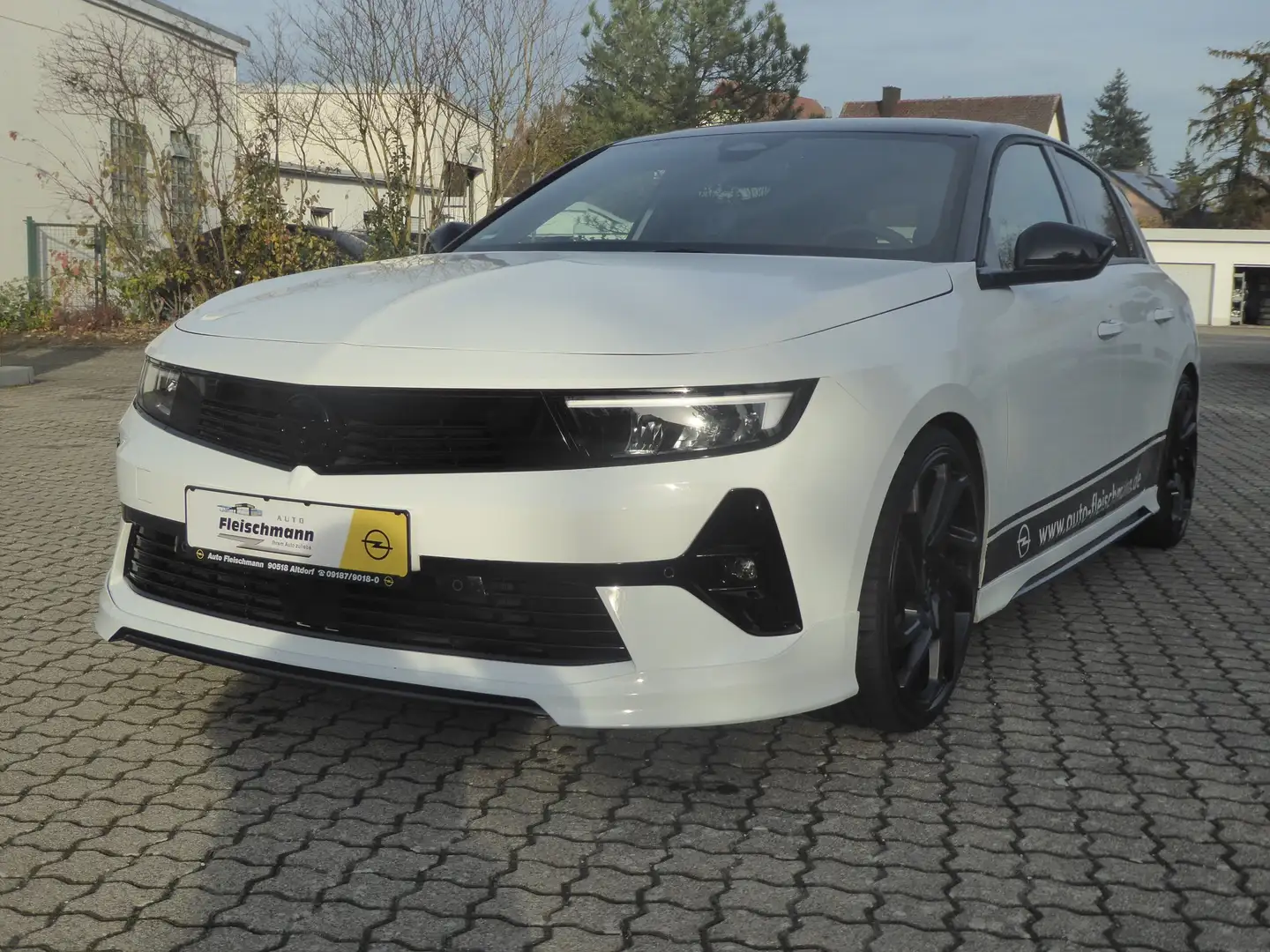 Opel Astra Astra 1.2 Turbo GS Line Weiß - 1