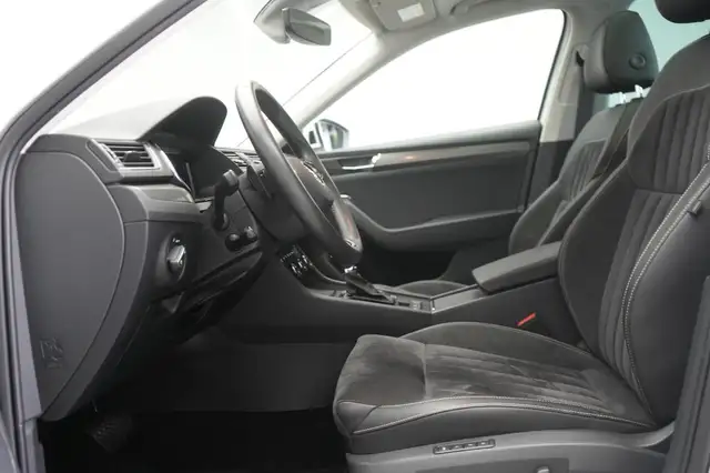 Skoda Superb view 10