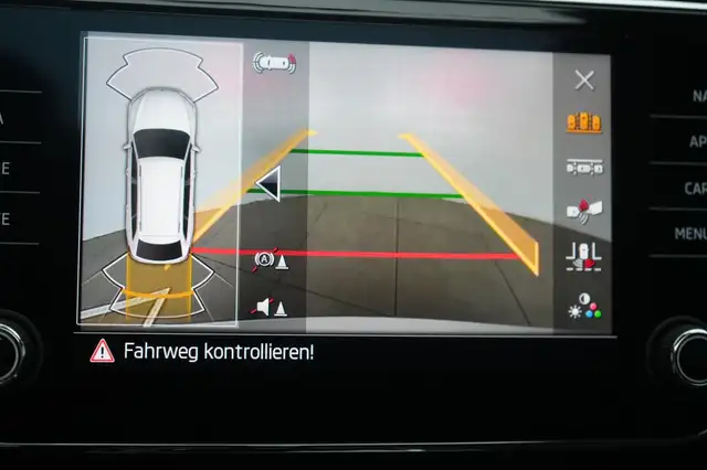 Skoda Superb view 15