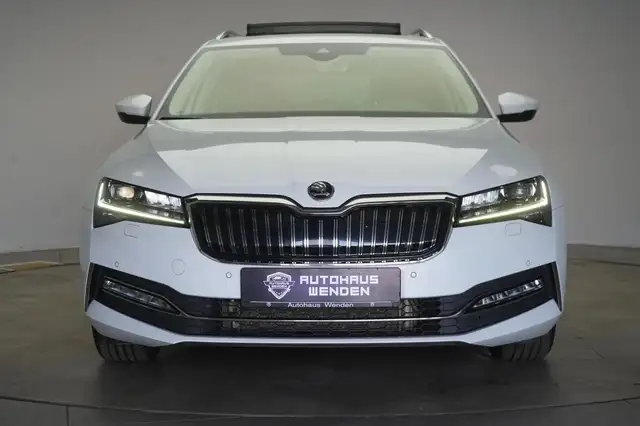 Skoda Superb view 2