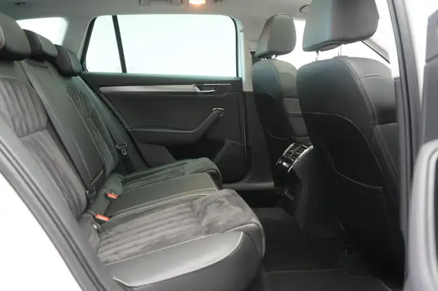 Skoda Superb view 9