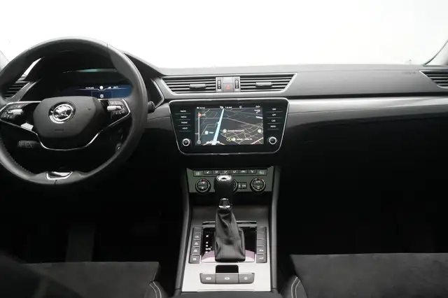 Skoda Superb view 14