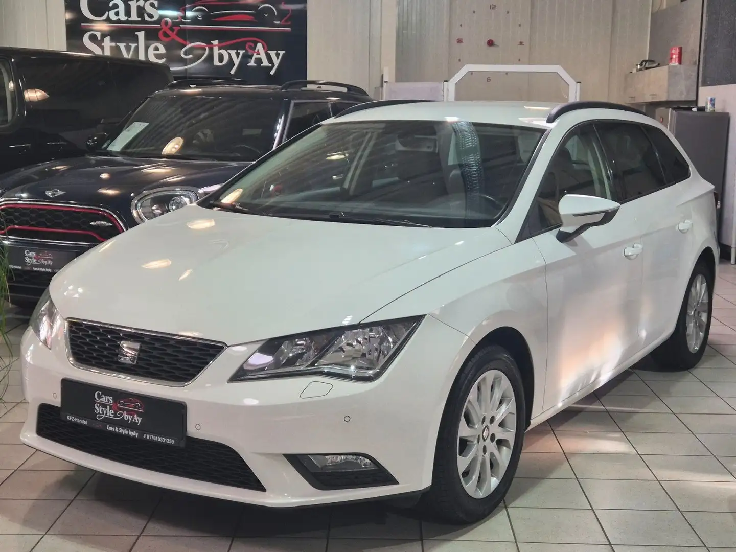 SEAT Leon ST Style/SHZ/Navi/PDC/Tempomat/Gar./ Blanc - 1