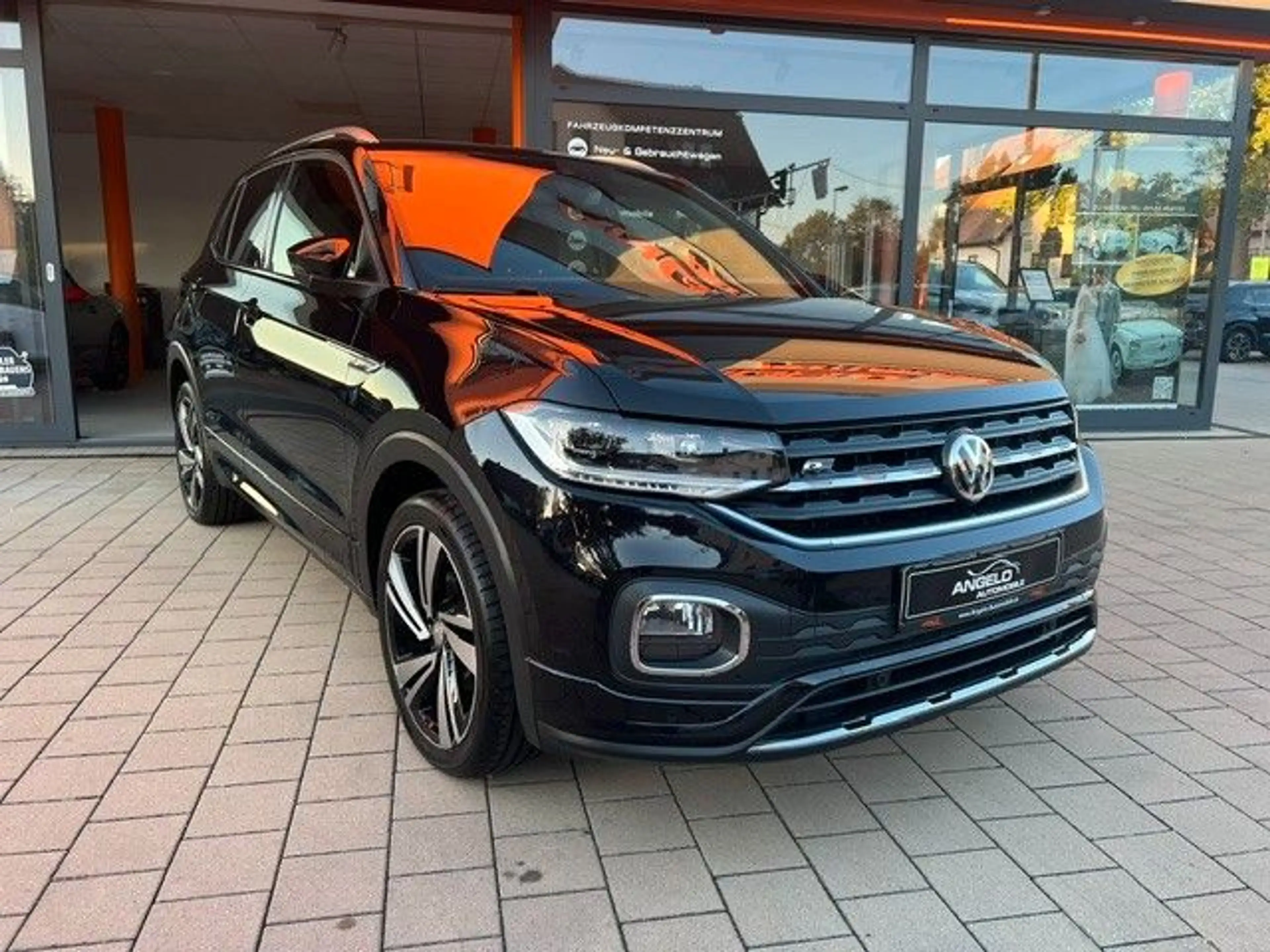 Volkswagen T-Cross 1,0 TSI Style R-Line *Navi*LED*ACC*Kame* — photo 6
