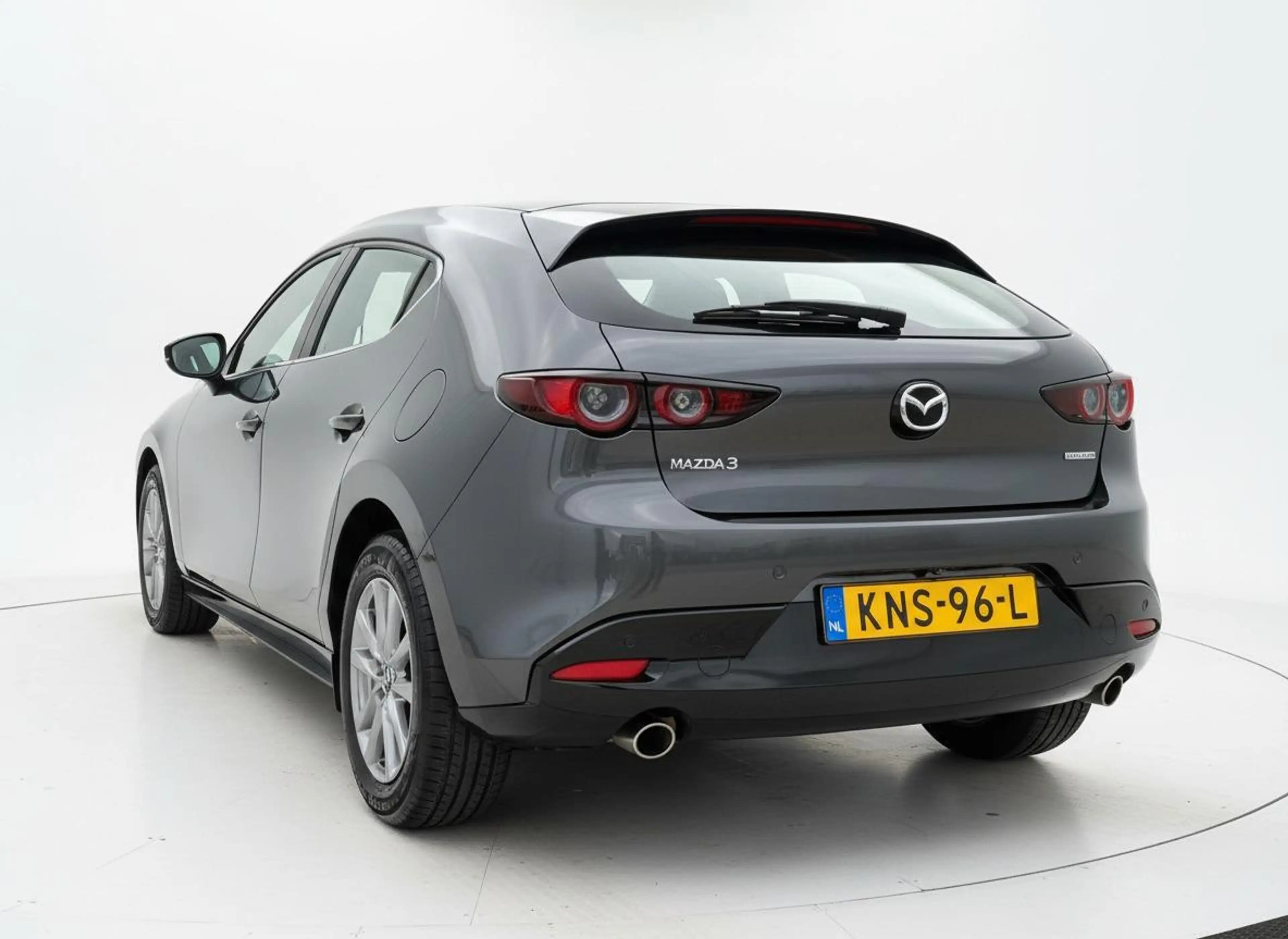 Mazda 3 2.0 e-SkyActiv-G M Hybrid 122 Camera — photo 12