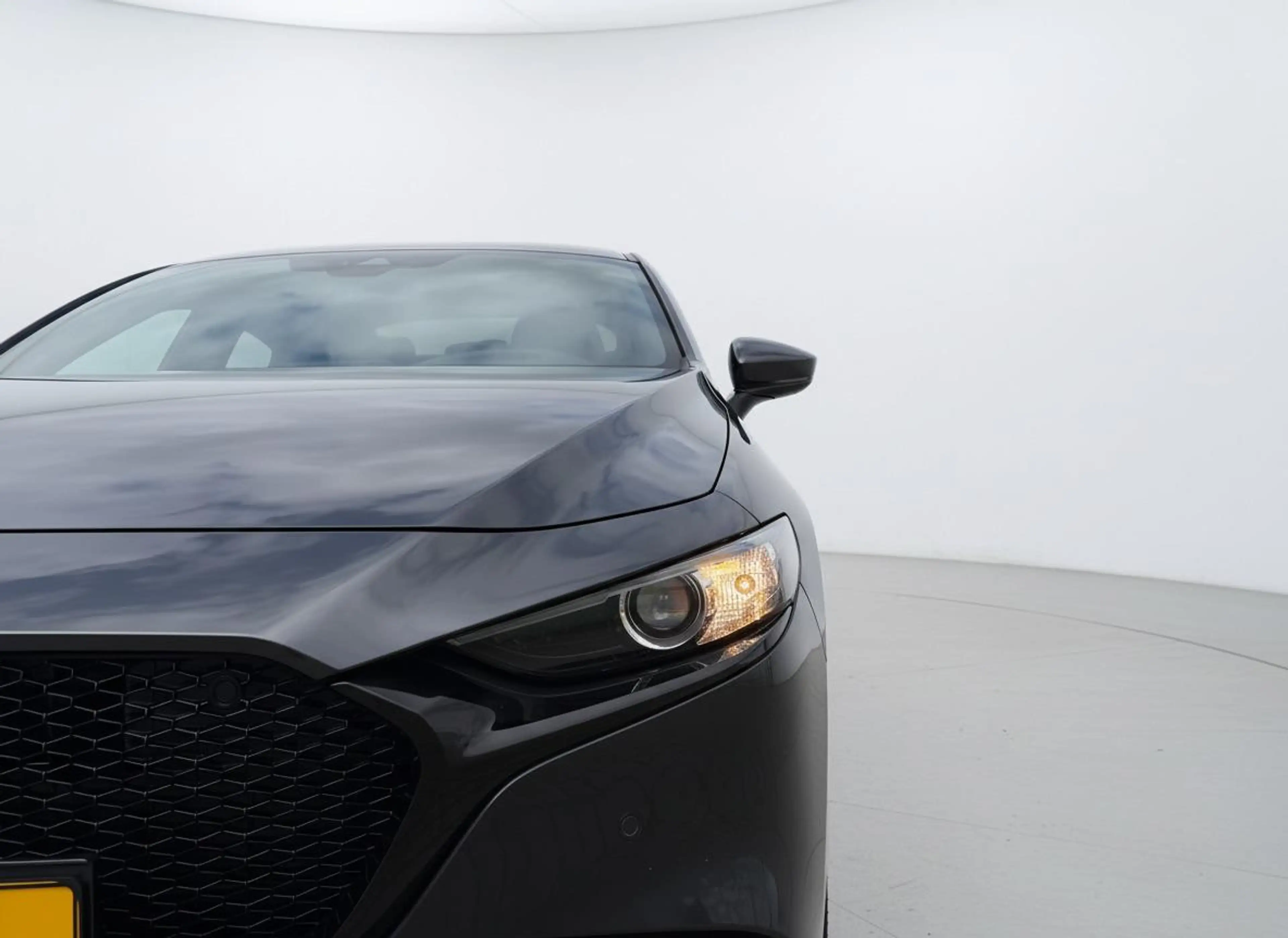 Mazda 3 2.0 e-SkyActiv-G M Hybrid 122 Camera — photo 24