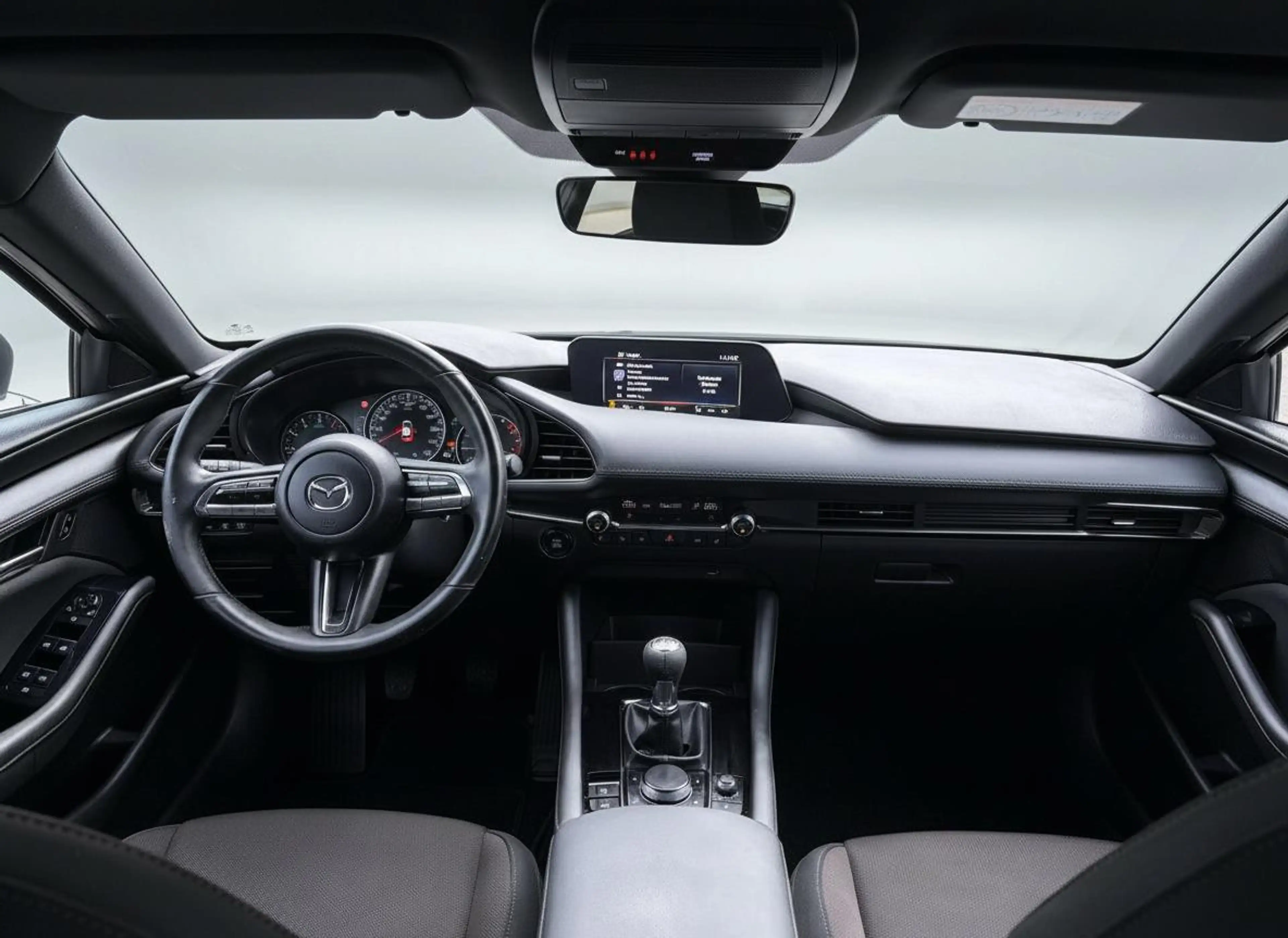 Mazda 3 2.0 e-SkyActiv-G M Hybrid 122 Camera — photo 2
