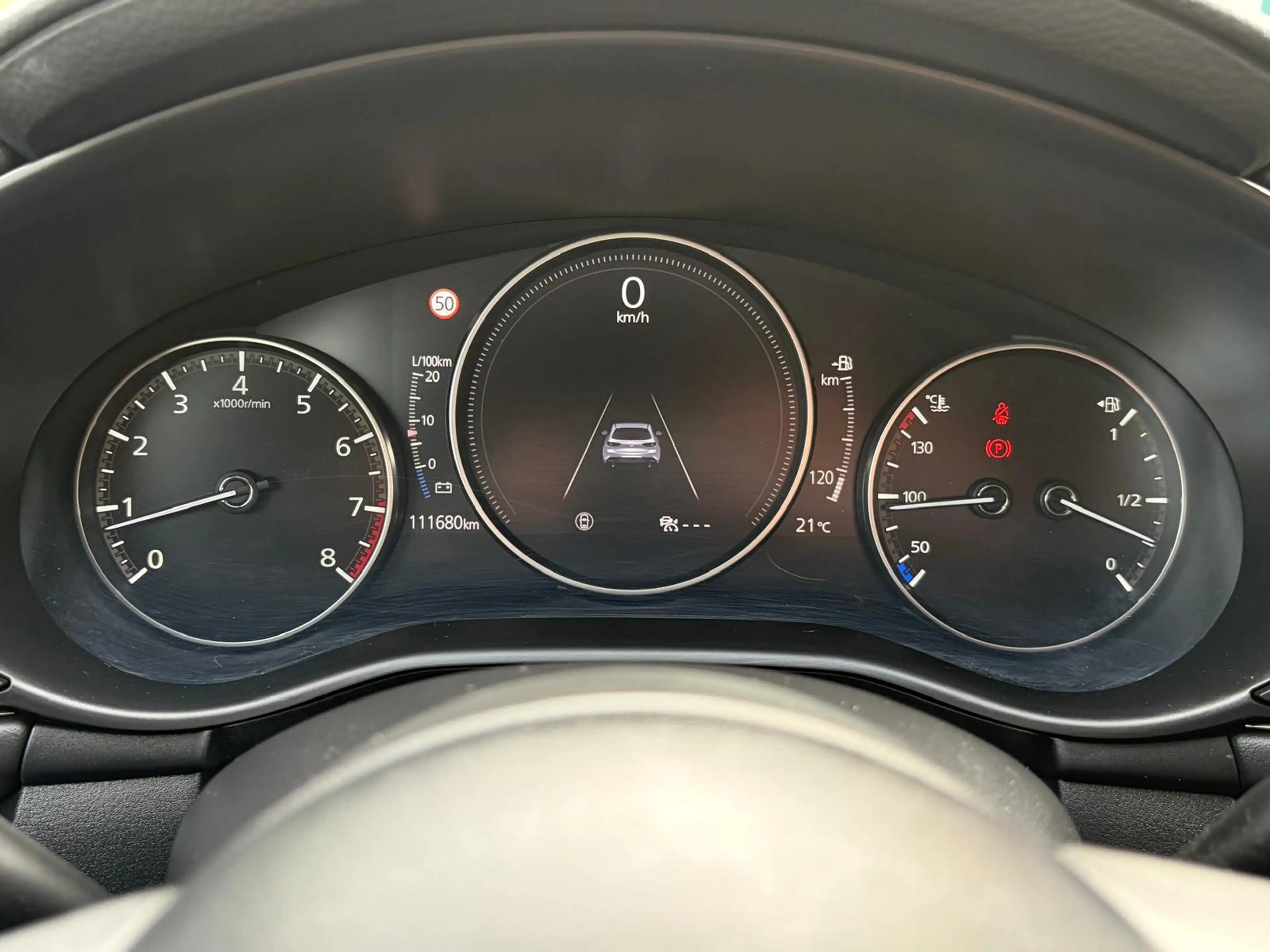 Mazda 3 2.0 e-SkyActiv-G M Hybrid 122 Camera — photo 20