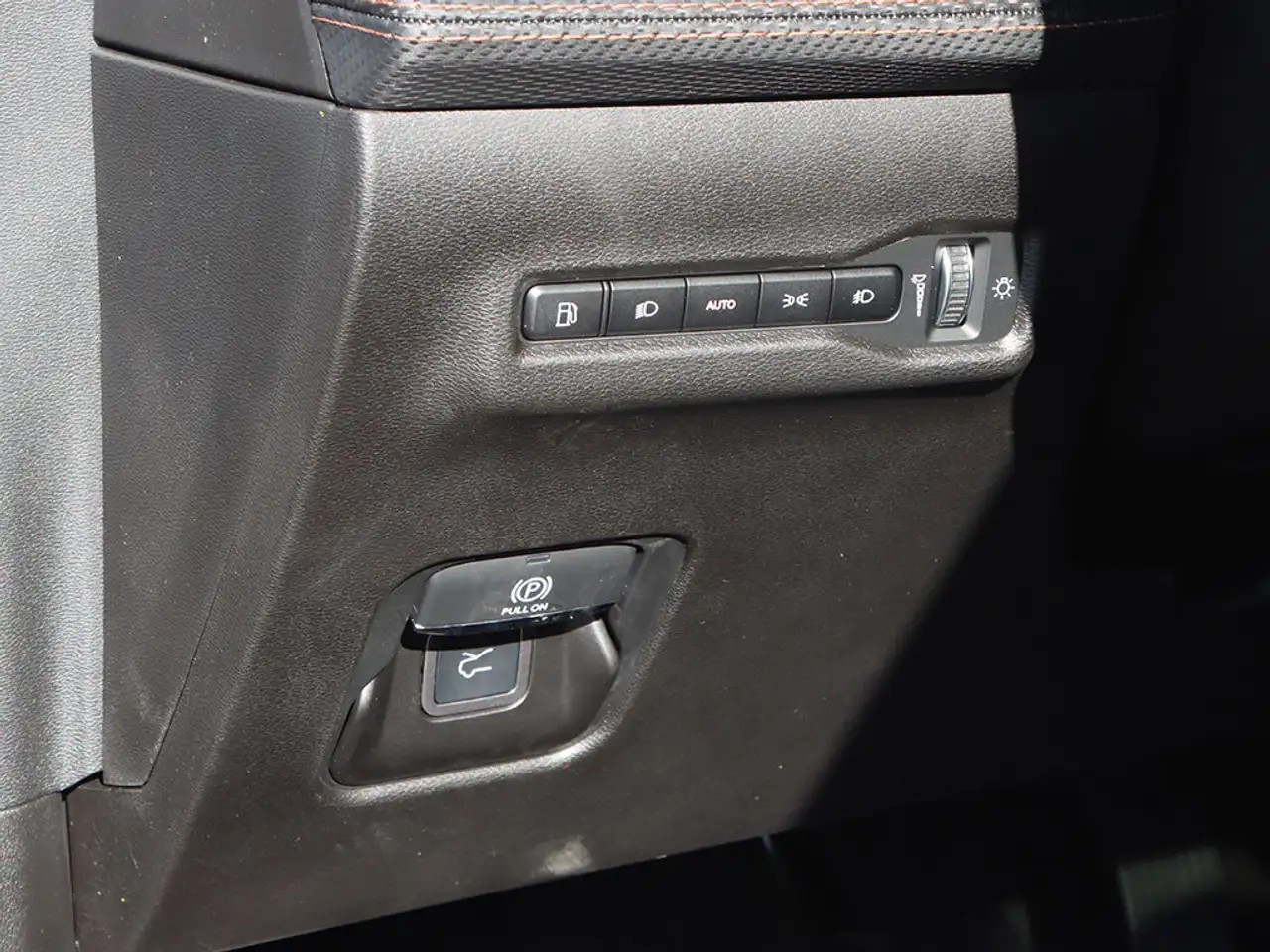 Jeep Cherokee снимка Jeep Cherokee