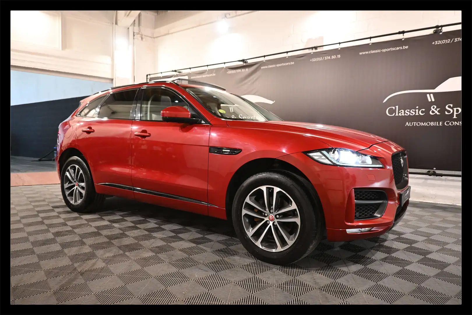 Jaguar F-Pace 2.0 D AWD R-SPORT / EURO 6 / CAMERA / PANO / XENON Rouge - 1