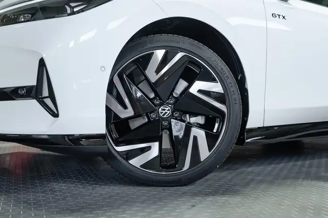 Volkswagen ID.7 view 3