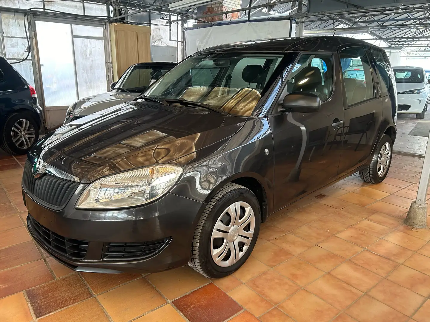 Skoda Roomster 1.2i AIRCO Brun - 1