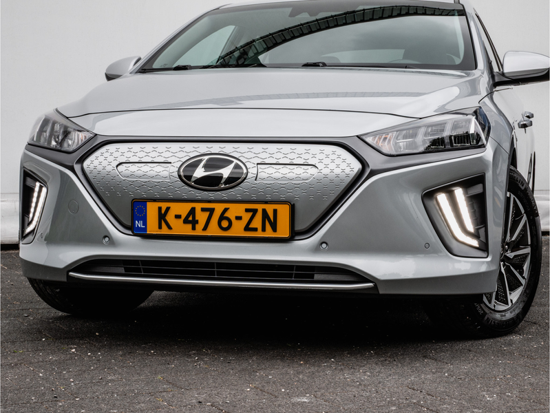 Hyundai IONIQ Premium EV 38 kWh Warmtepomp/ Trekhaak/ Lederen in — photo 2