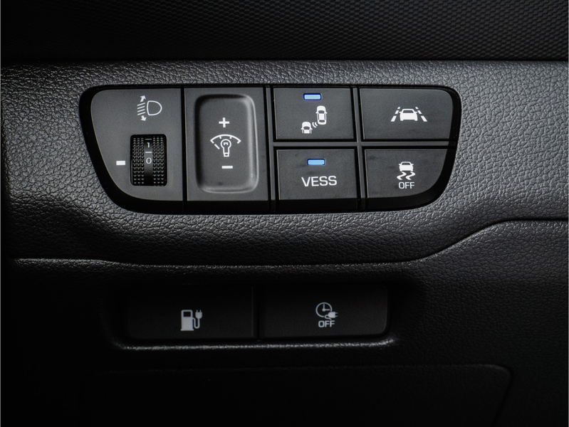 Hyundai IONIQ Premium EV 38 kWh Warmtepomp/ Trekhaak/ Lederen in — photo 35