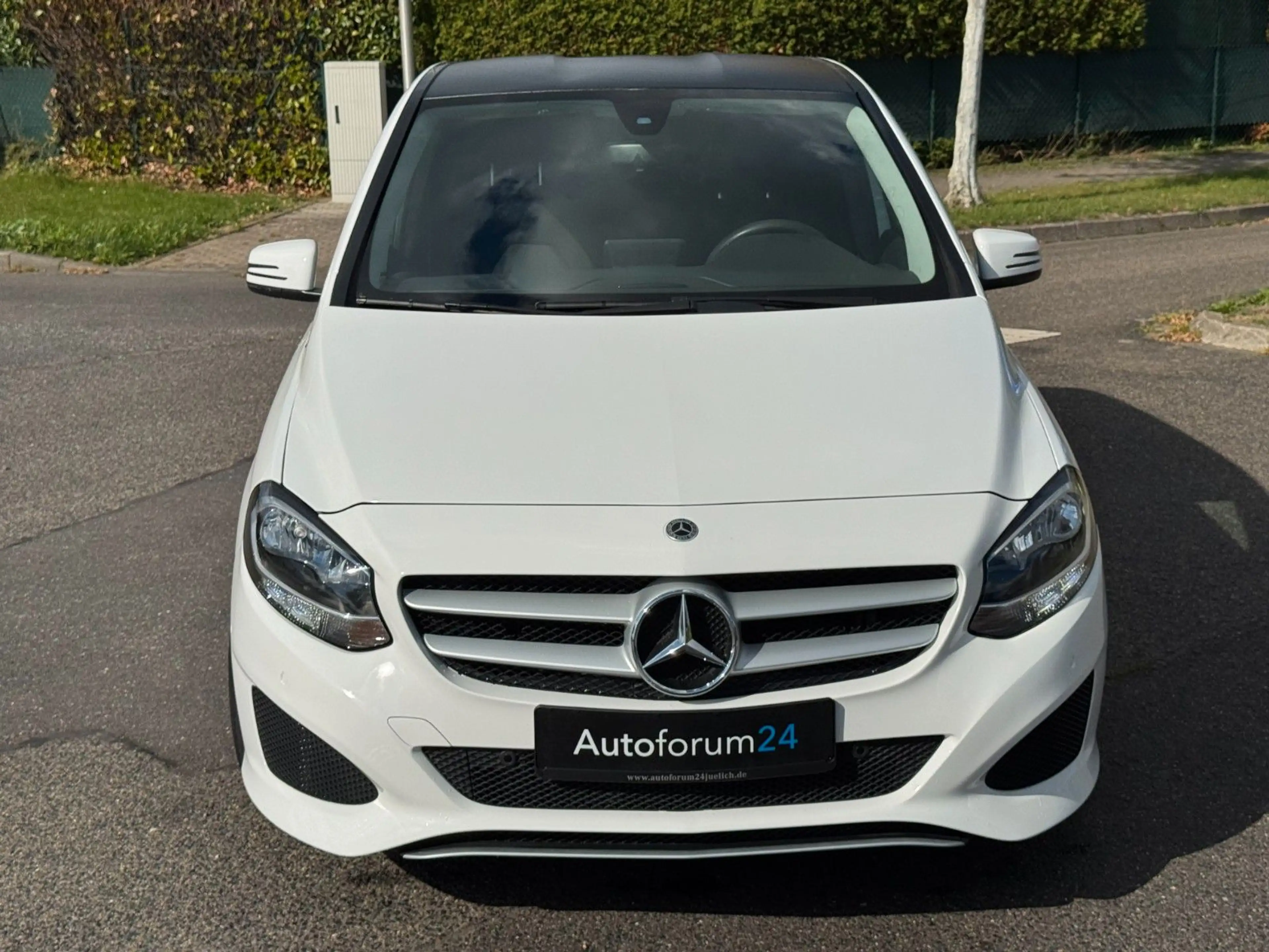 Mercedes-Benz B 220 CDI / d *Autom.*PDC*Bluetooth*Tempomat* — photo 8