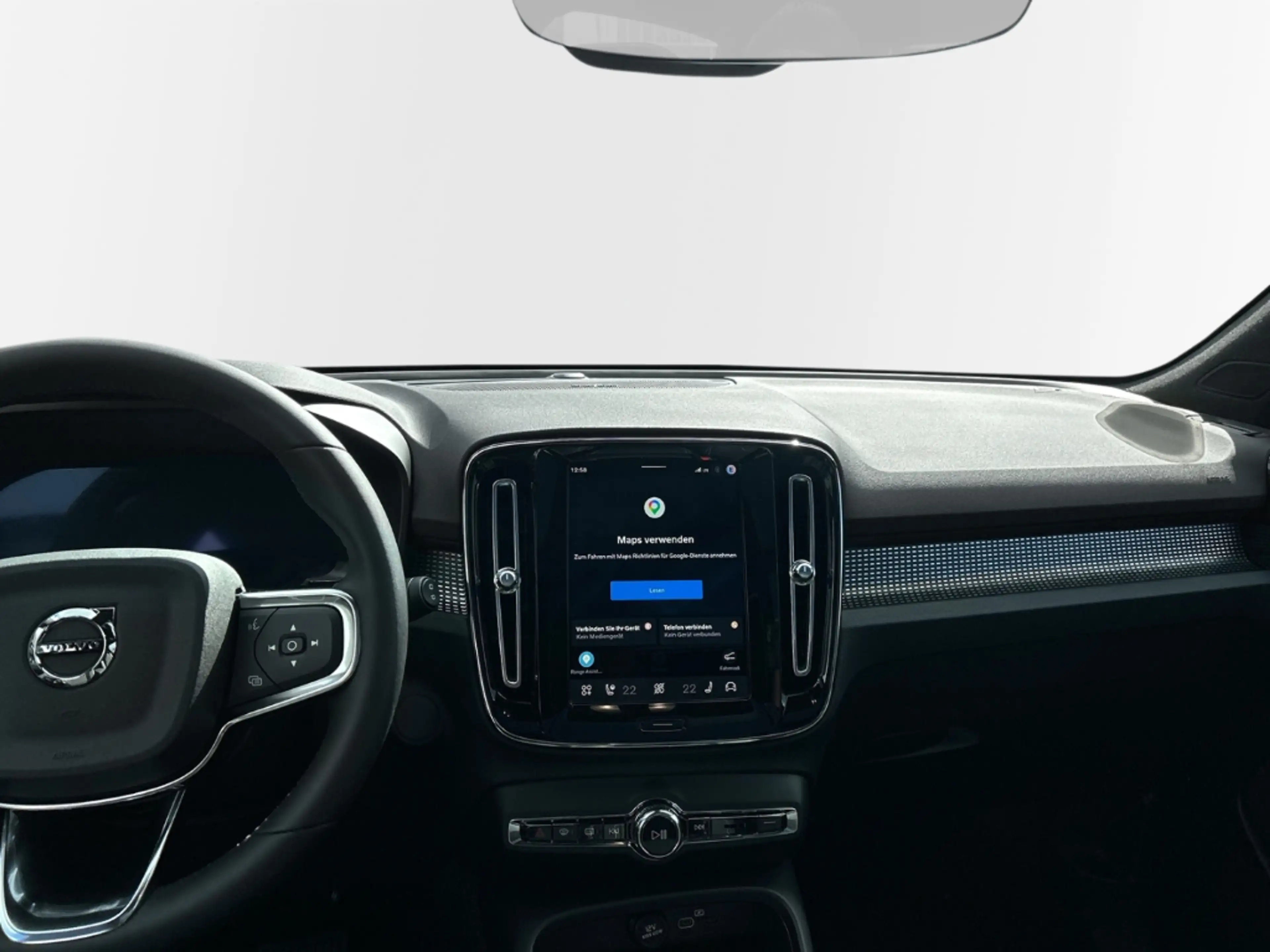 Volvo EX40 300 kW Twin Motor AWD Ultra Black Edition — photo 11